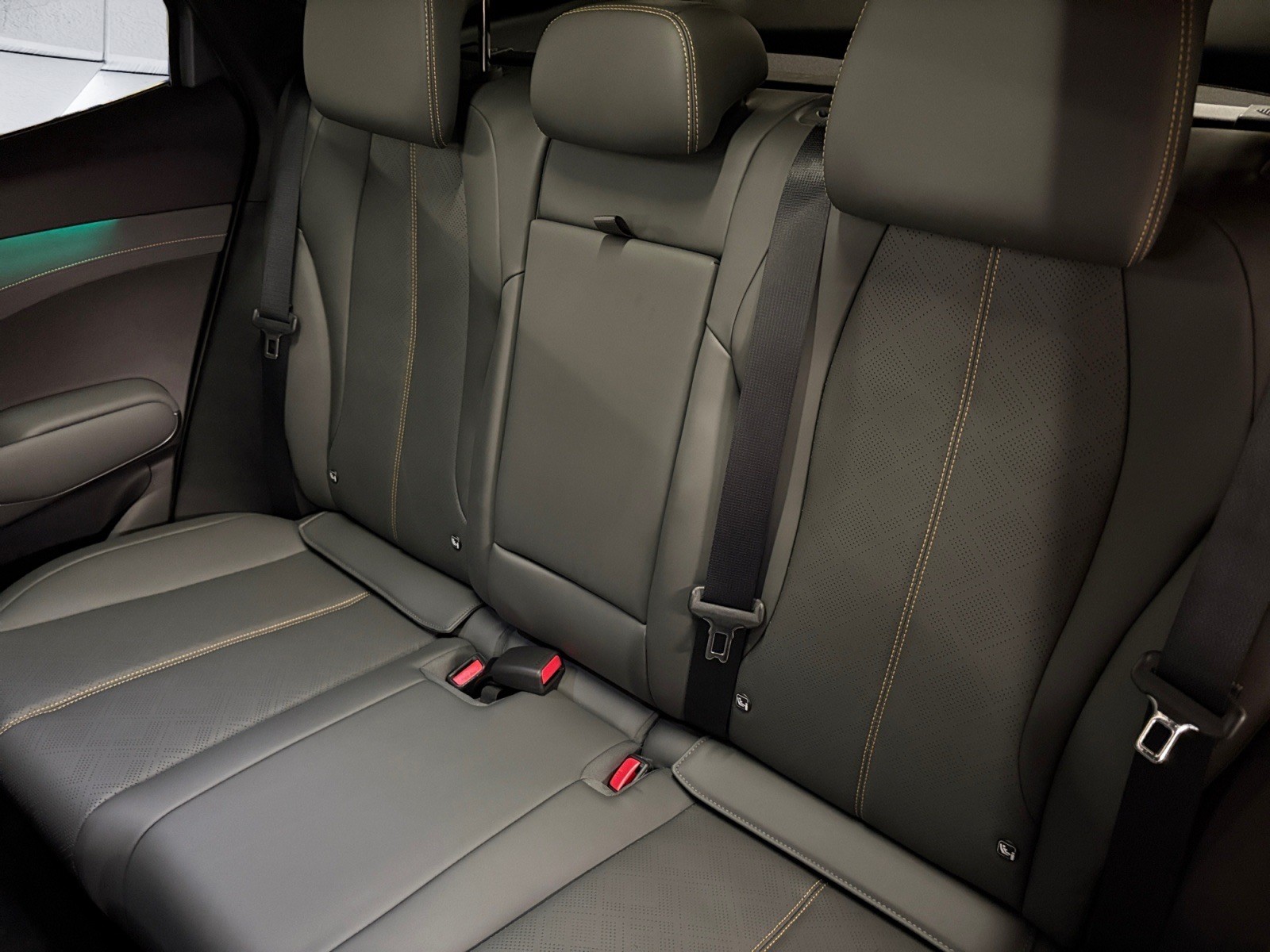 BYD Atto 3 EVO 74.8 kWh Excellence AWD-image-14