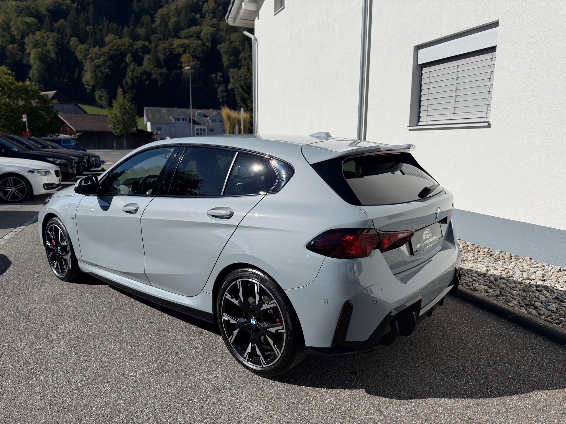 BMW 118d M Sport Pro Steptronic | HEAD-UP DISPLAY | MASSAGESITZE | 360° KAMERA | KEYLESS GO-image-13