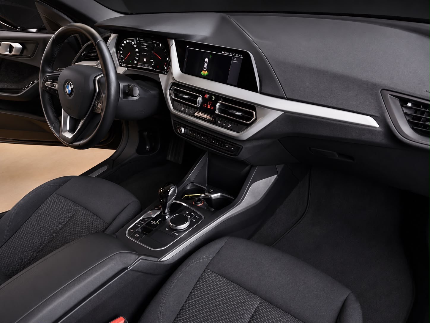 BMW 216 Active Tourer-image-11