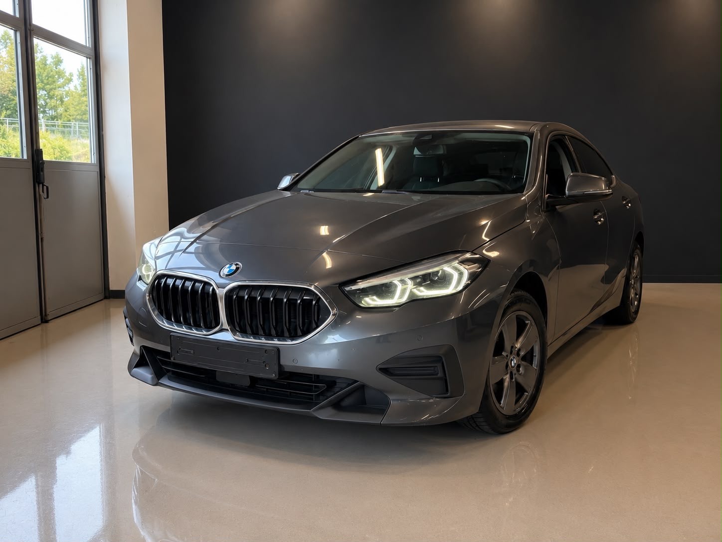 BMW 216 Active Tourer-image-1