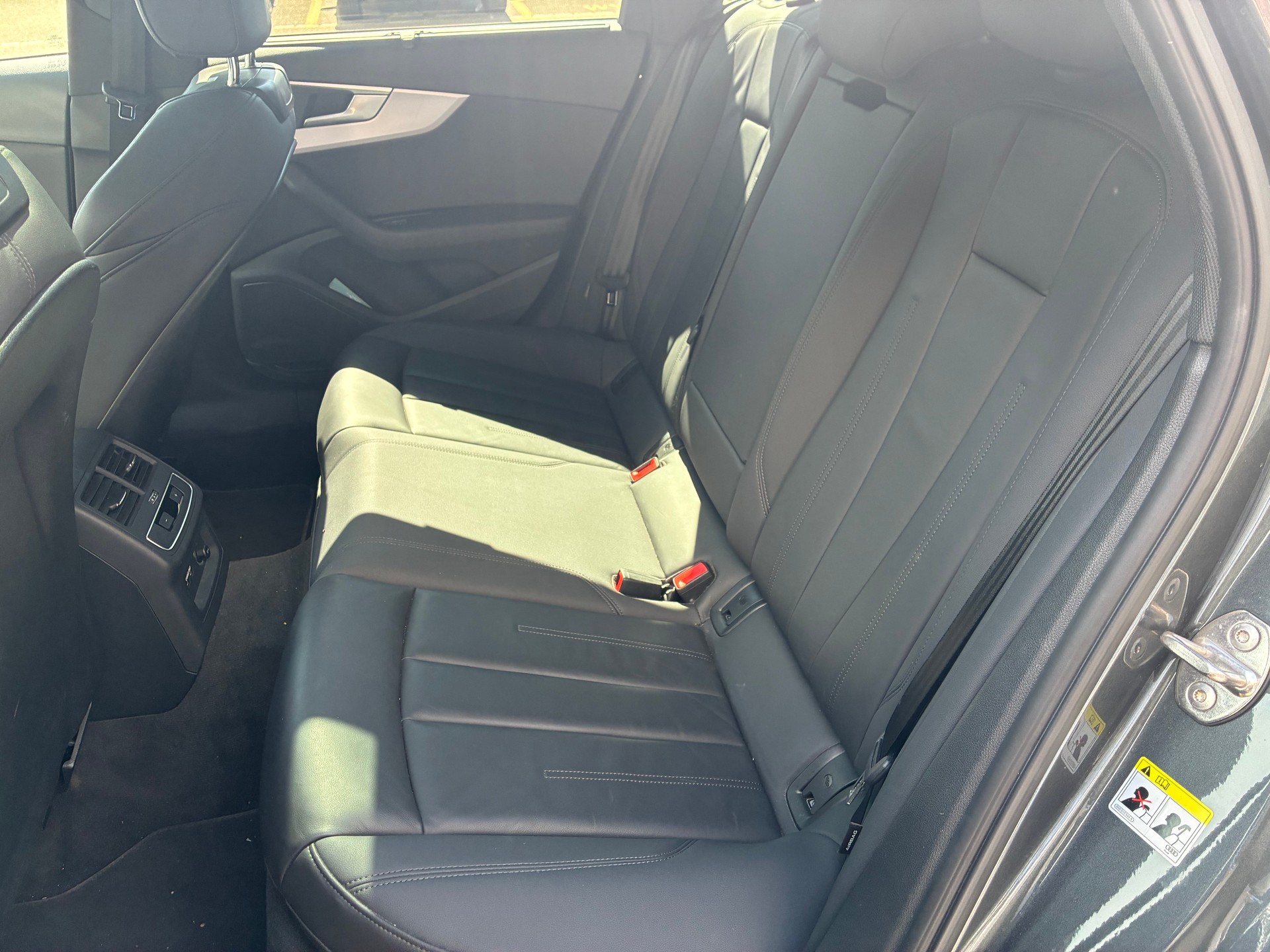 AUDI Avant 50 TDI Quattro S-Line-image-4