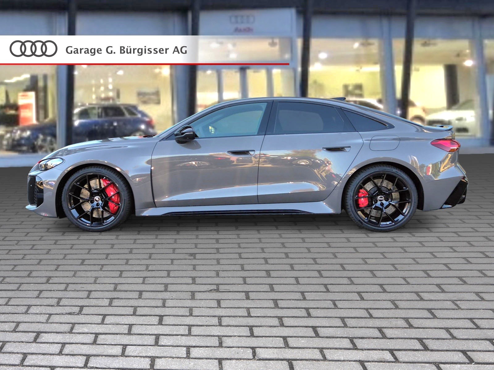 AUDI RS 5 Limousine TFSI 470 kW Tiptronic quattro Plateaugrau Metallic-image-2