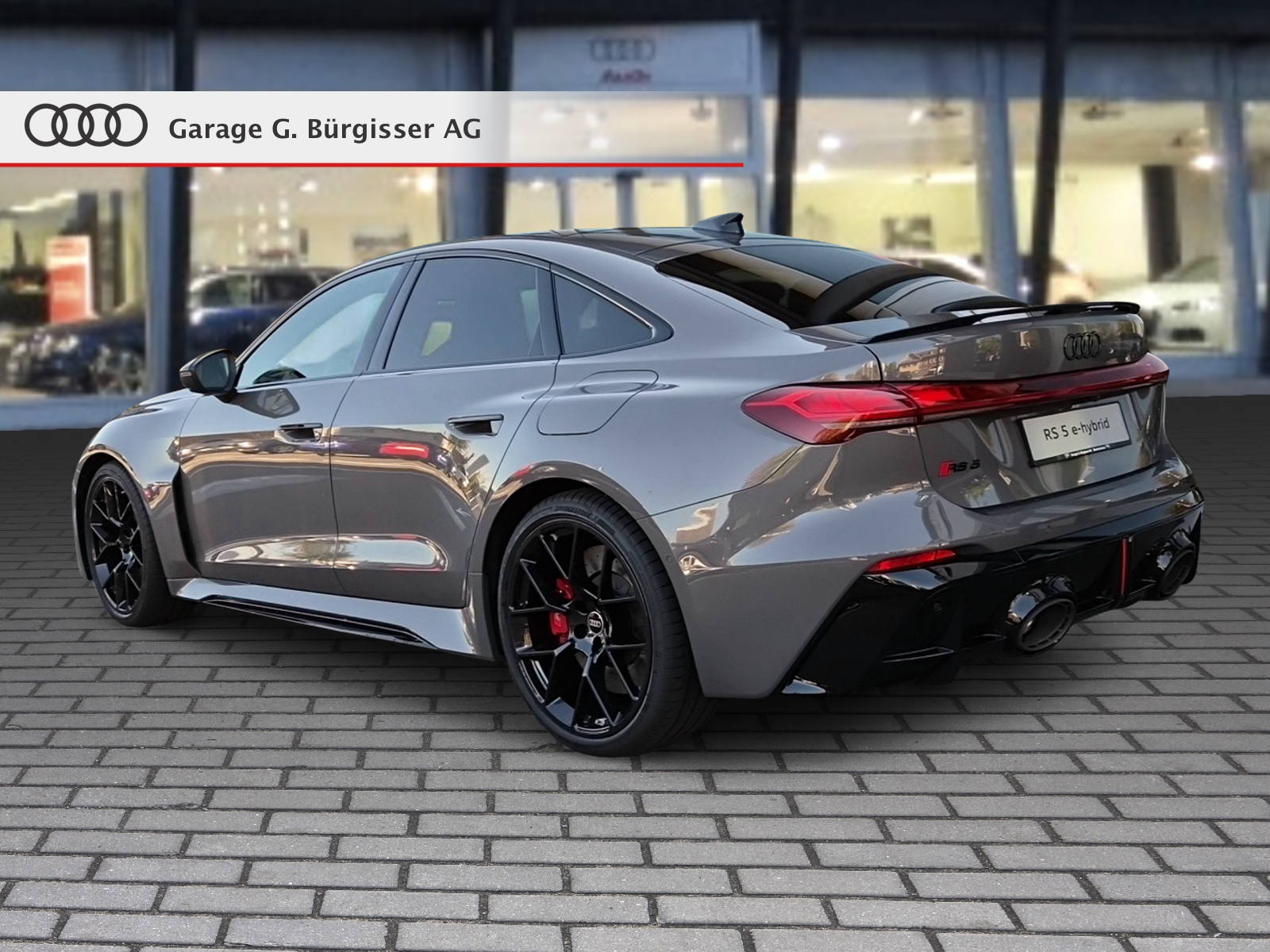 AUDI RS 5 Limousine TFSI 470 kW Tiptronic quattro Plateaugrau Metallic-image-3