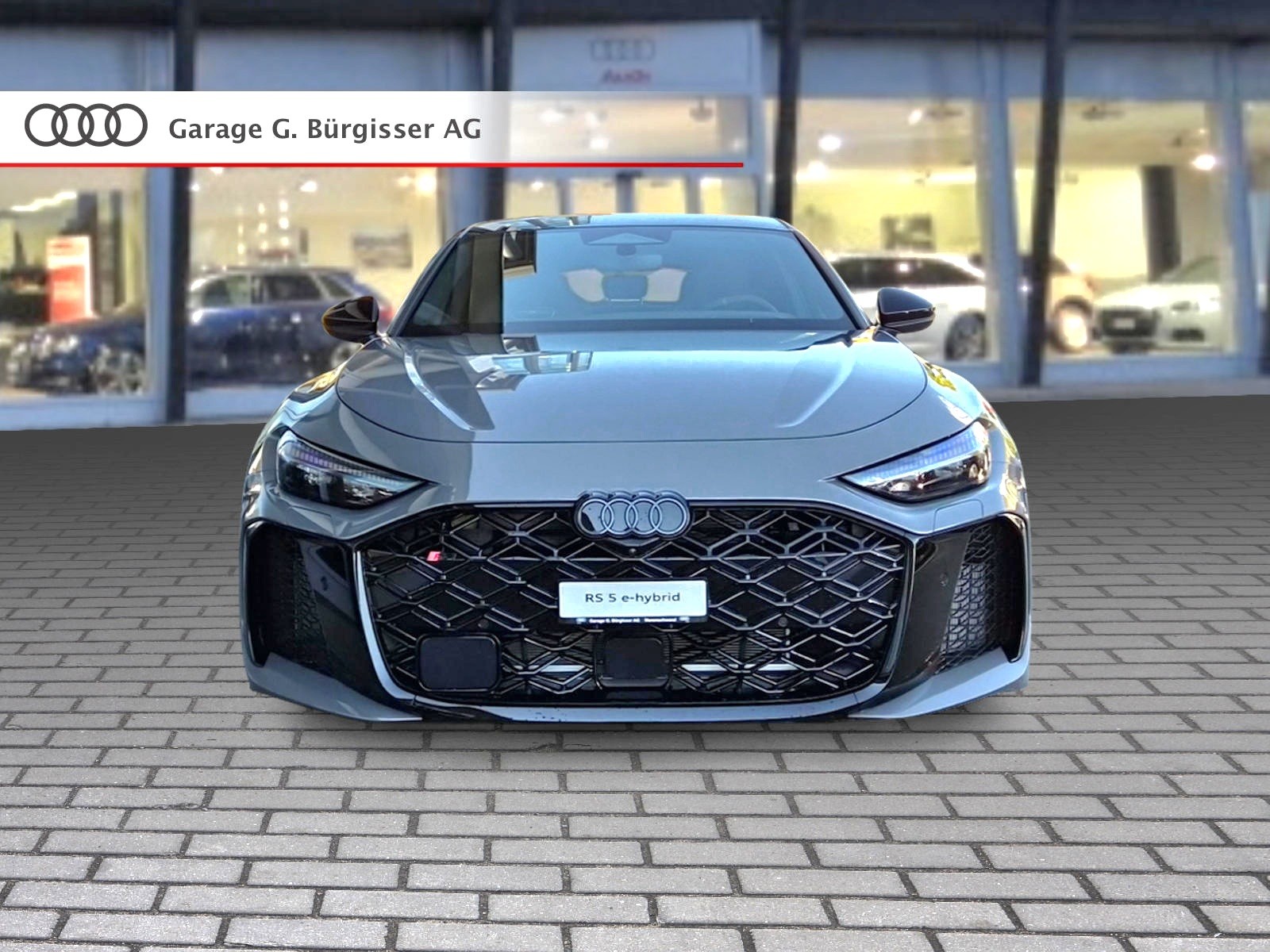 AUDI RS 5 Limousine TFSI 470 kW Tiptronic quattro Plateaugrau Metallic-image-1