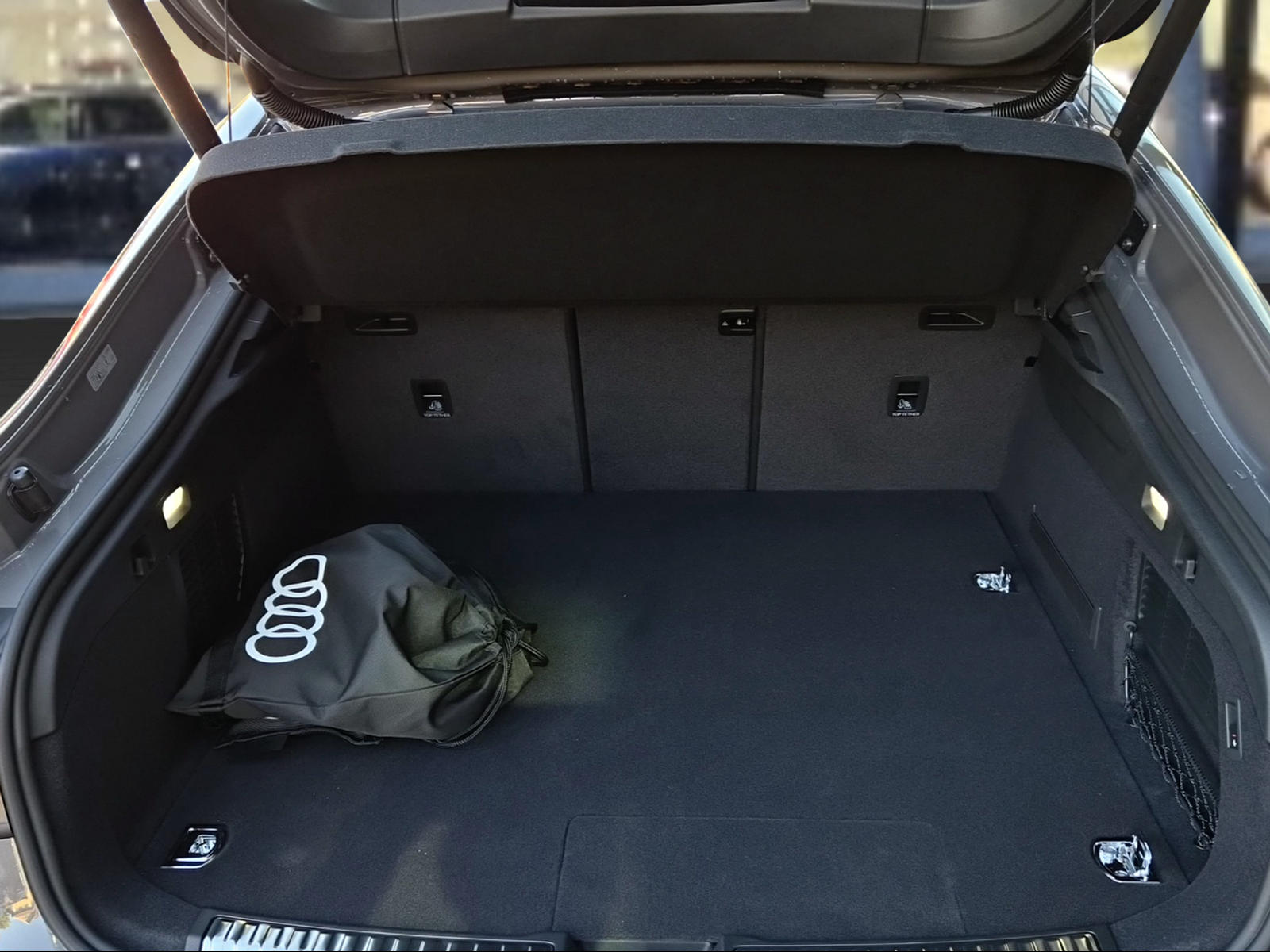 AUDI RS 5 Limousine TFSI 470 kW Tiptronic quattro Plateaugrau Metallic-image-5