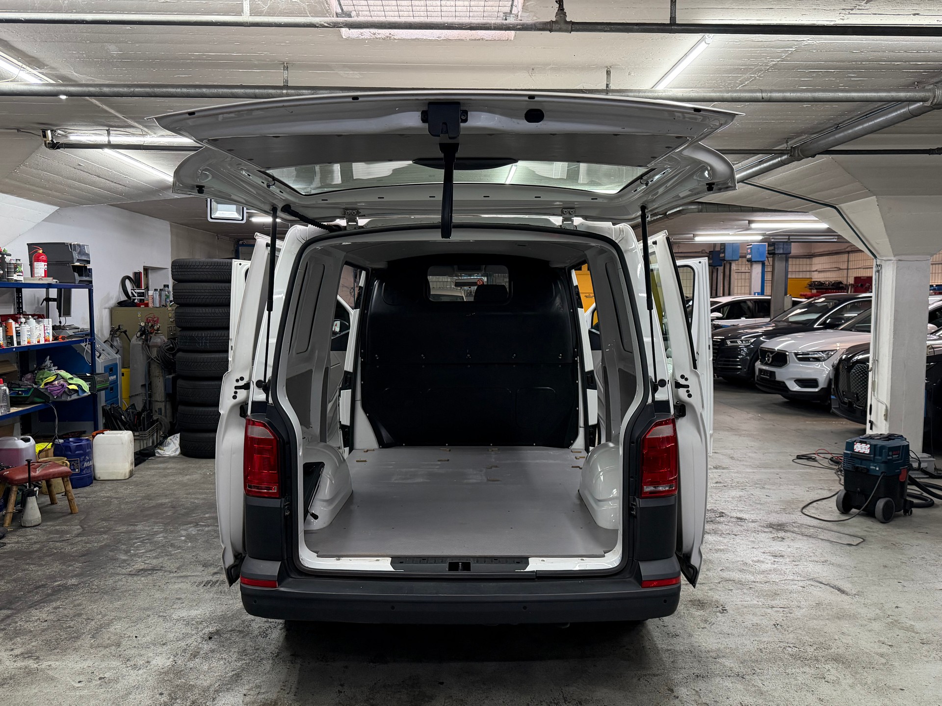 VW T6 2.0 TDI Entry-image-6