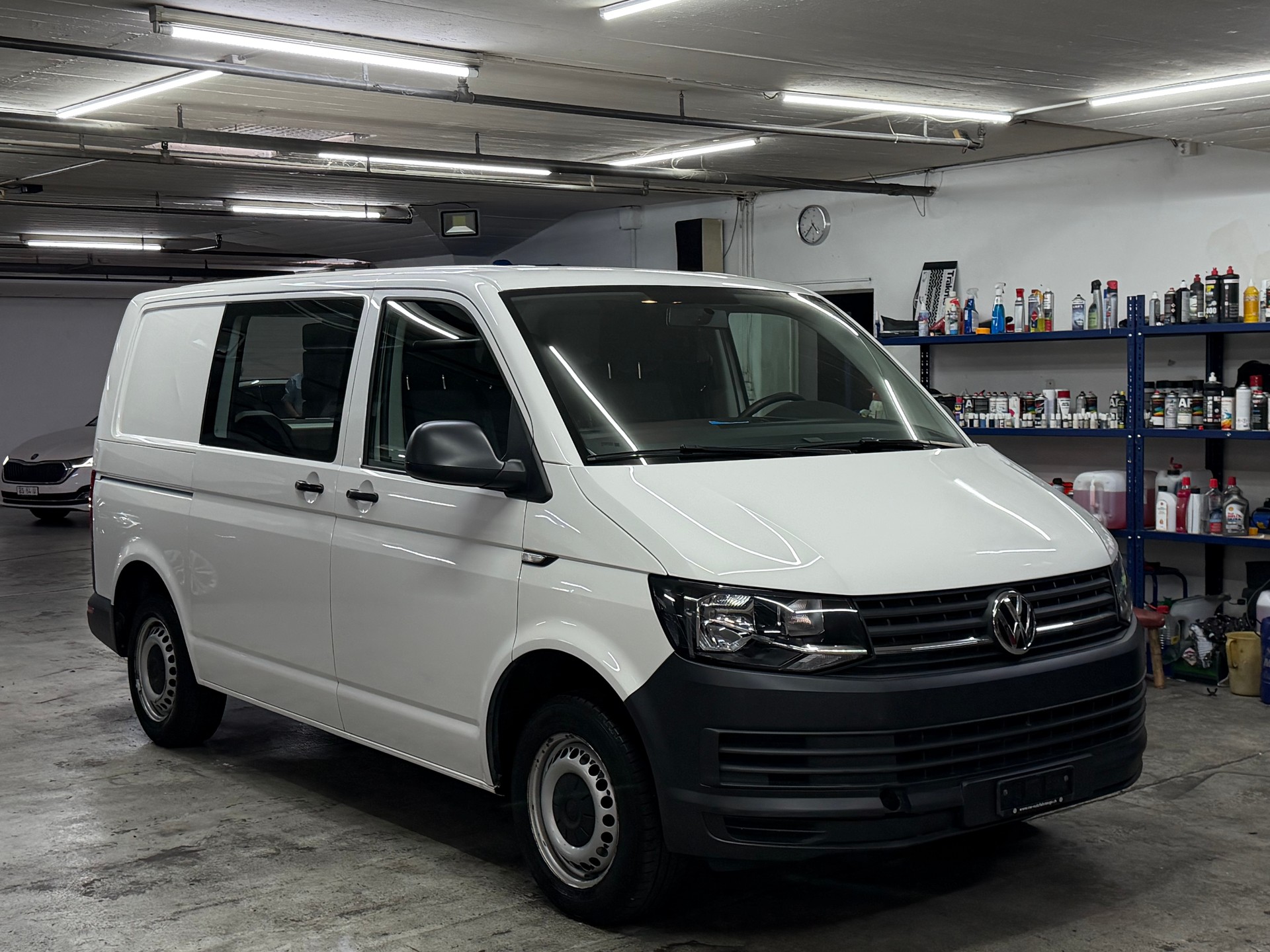 VW T6 2.0 TDI Entry-image-15