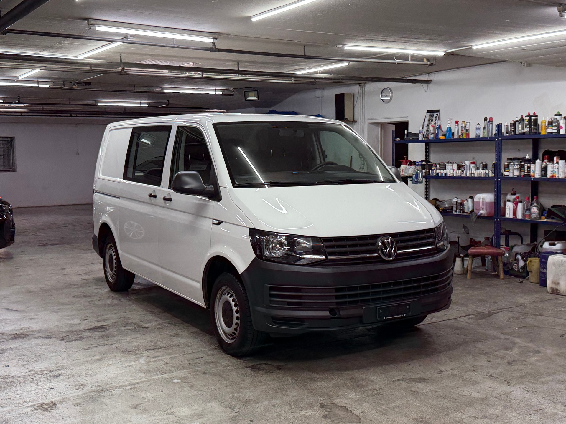 VW T6 2.0 TDI Entry-image-1