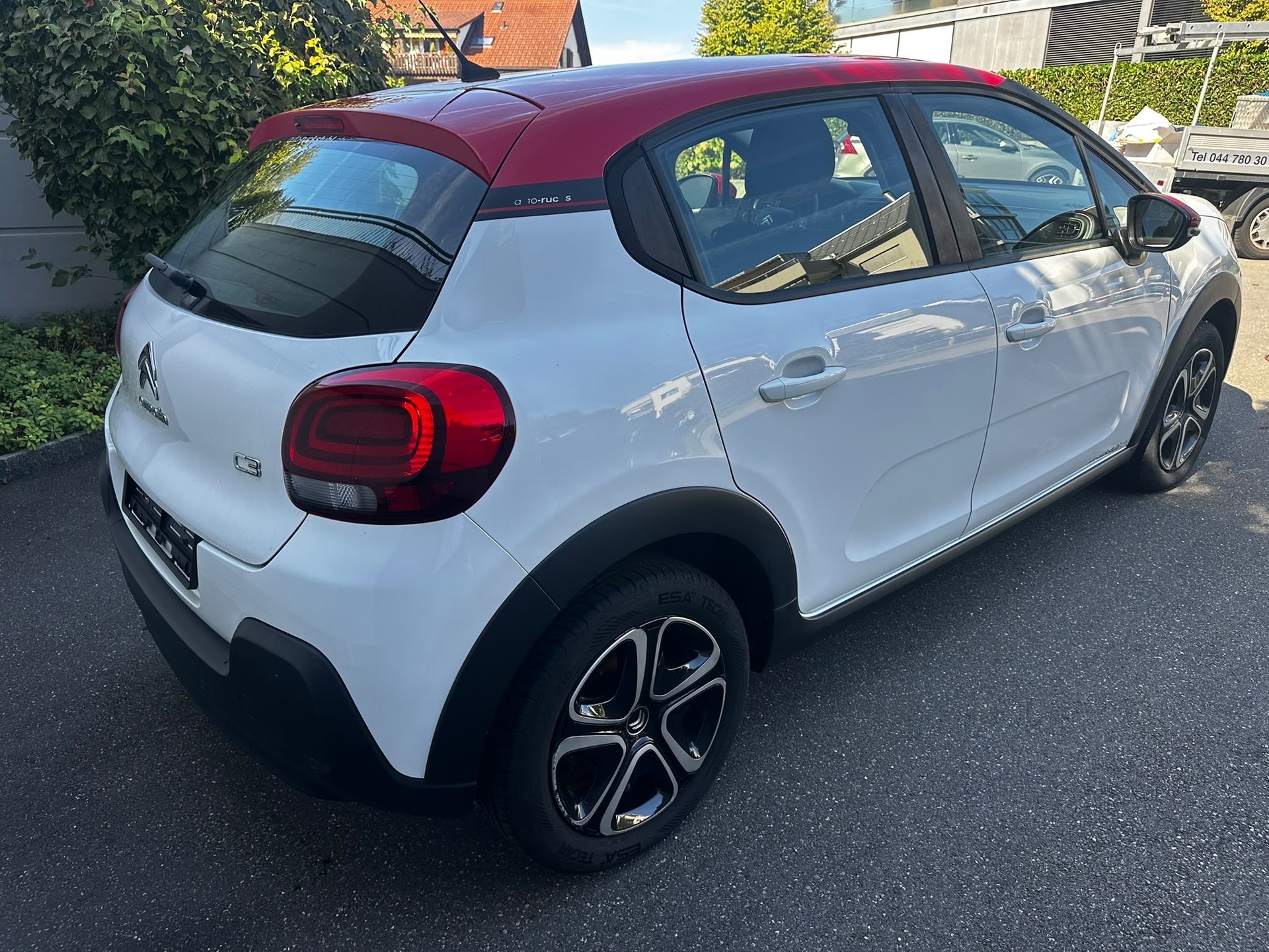 CITROEN C3 1.2i PureTech Shine-image-3