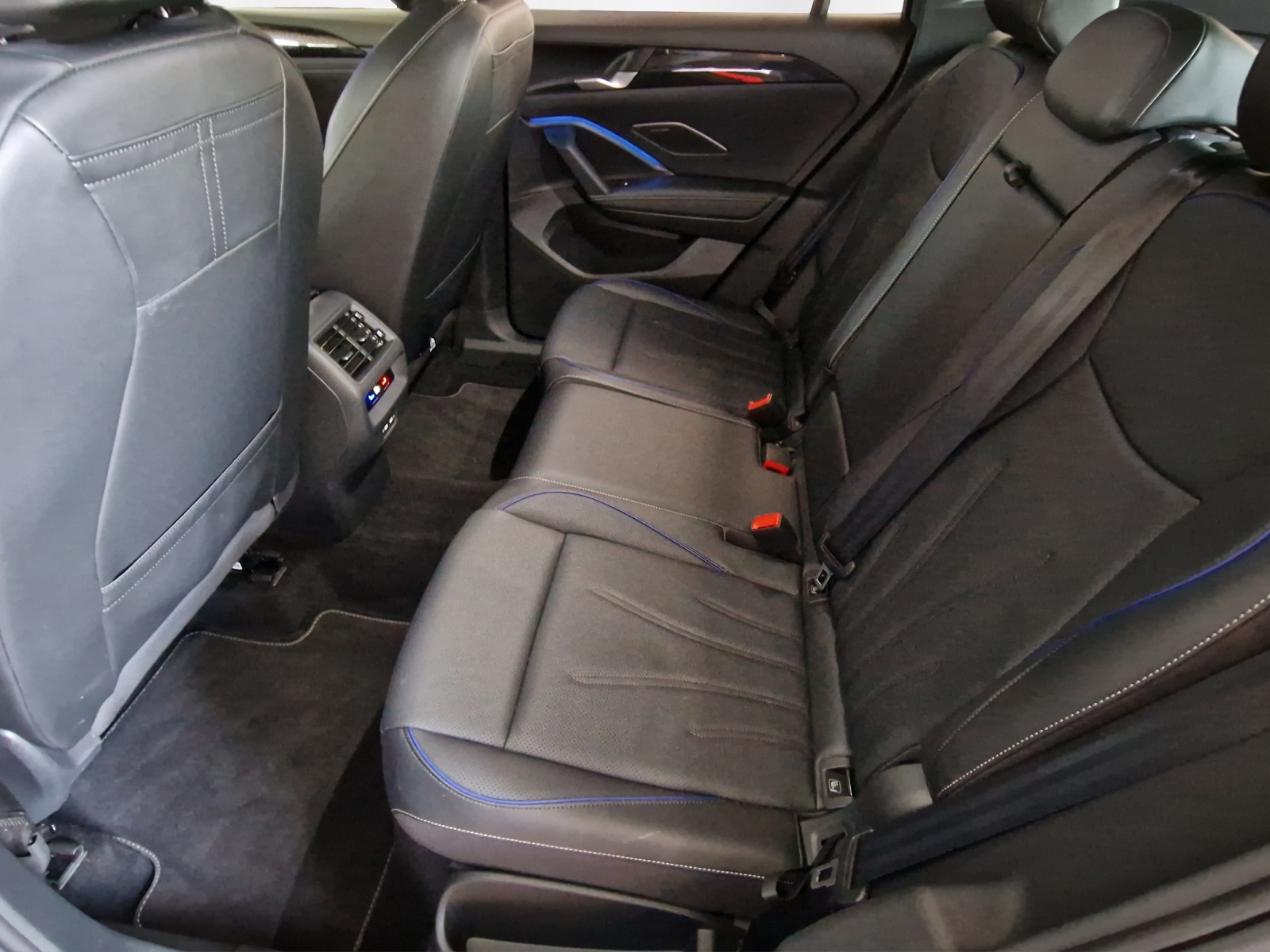 VW Tiguan 2.0 TSI DSG R-Line 4Motion-image-10