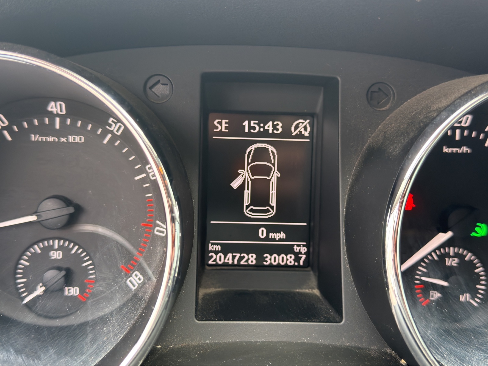 SKODA Yeti 1.4 TSI Style 4x4 DSG-image-10