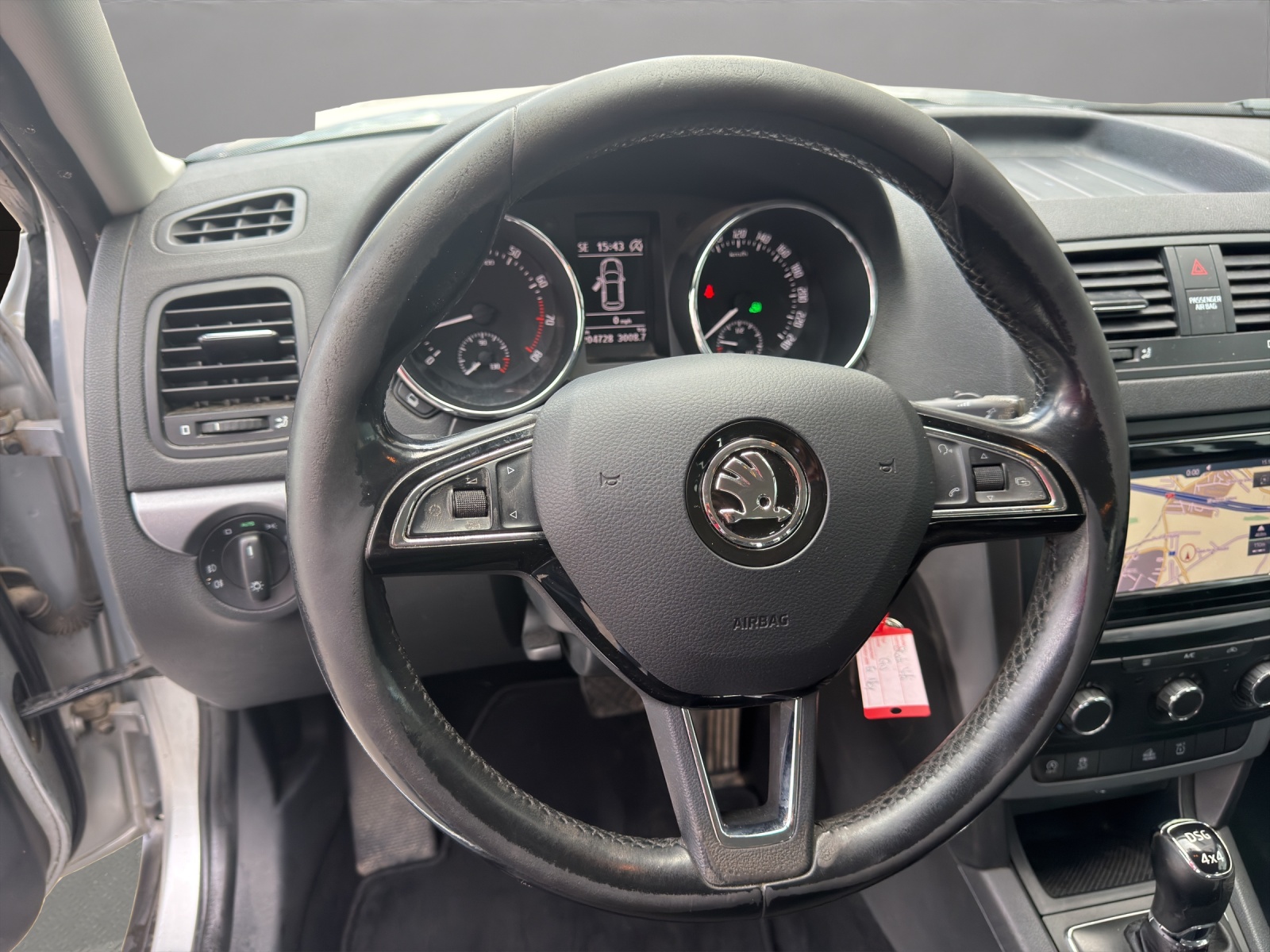 SKODA Yeti 1.4 TSI Style 4x4 DSG-image-9