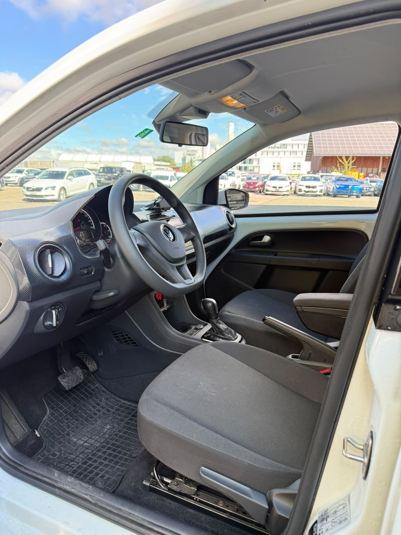 VW e-Up-image-13