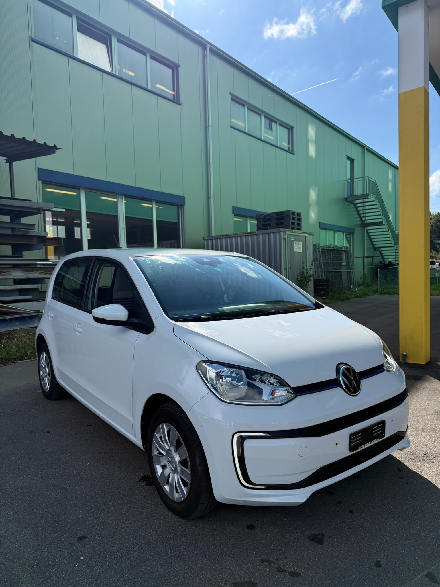VW e-Up-image-0