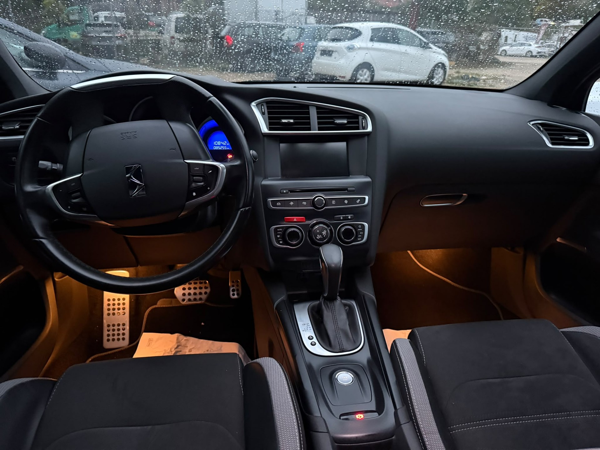 DS AUTOMOBILES DS 4 2.0 BlueHDi SO Chic Automatic-image-11
