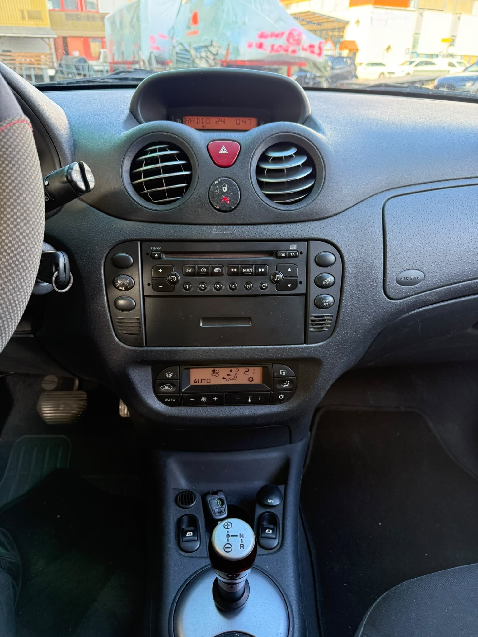 CITROEN C2 1.6i VTR SensoDrive-image-10