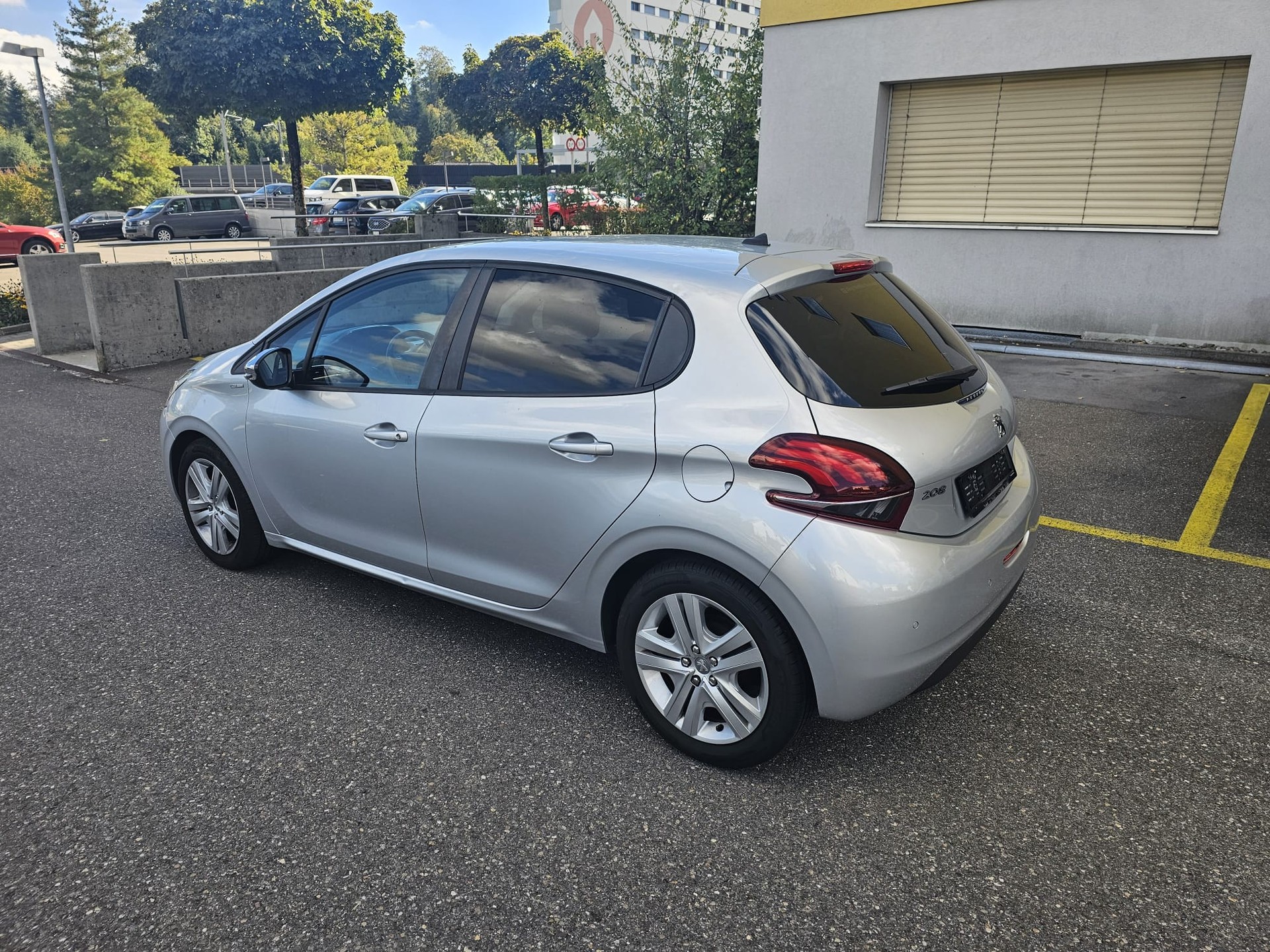 PEUGEOT 208 1.2 PureTech Access-image-3
