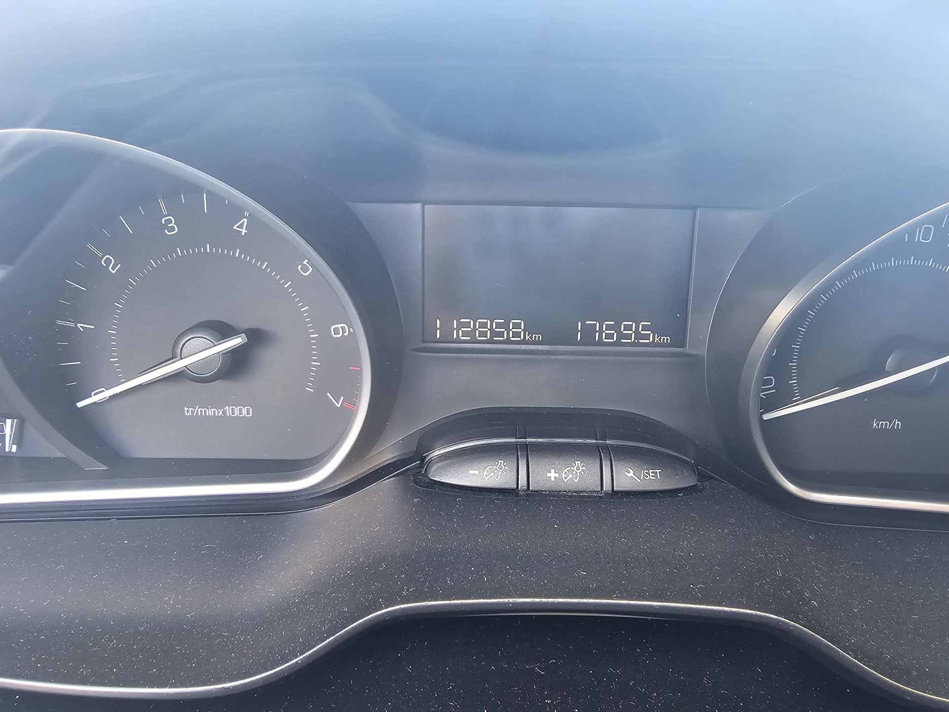 PEUGEOT 208 1.2 PureTech Access-image-4