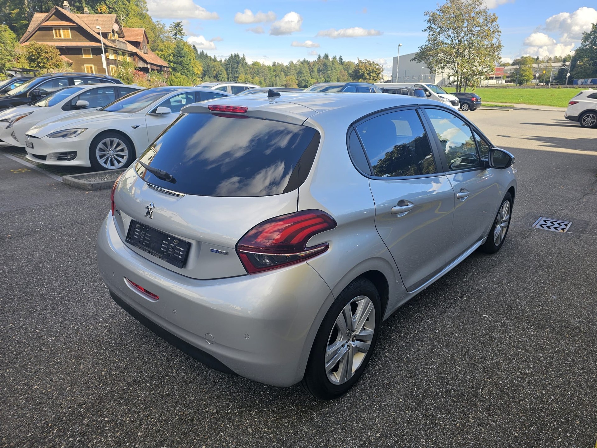 PEUGEOT 208 1.2 PureTech Access-image-1