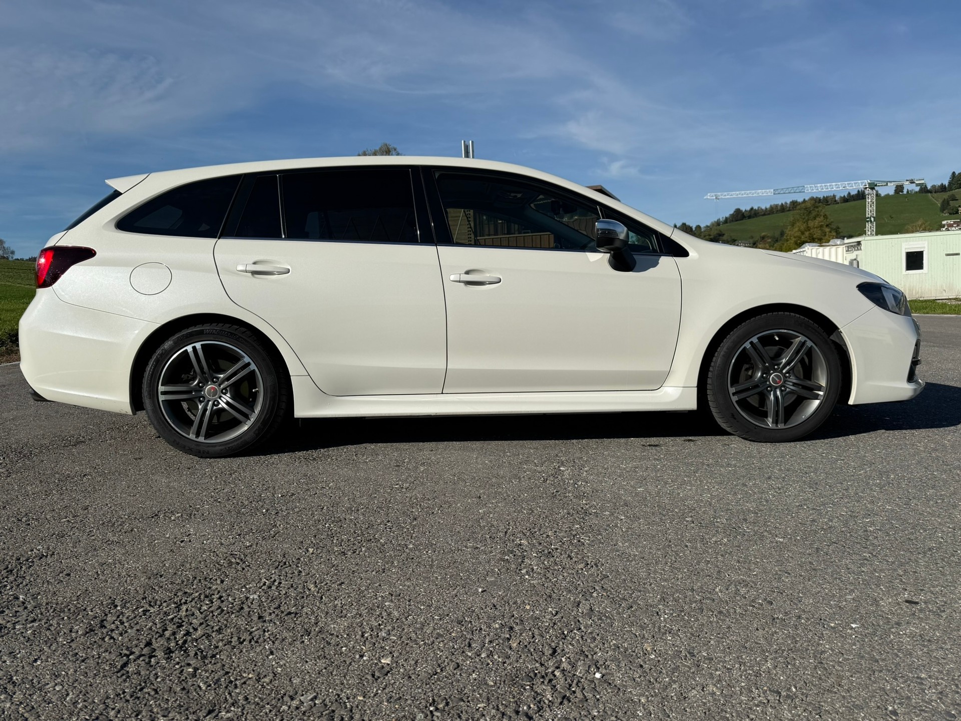SUBARU Levorg 1.6DIT Luxury S AWD Lineartronic-image-3