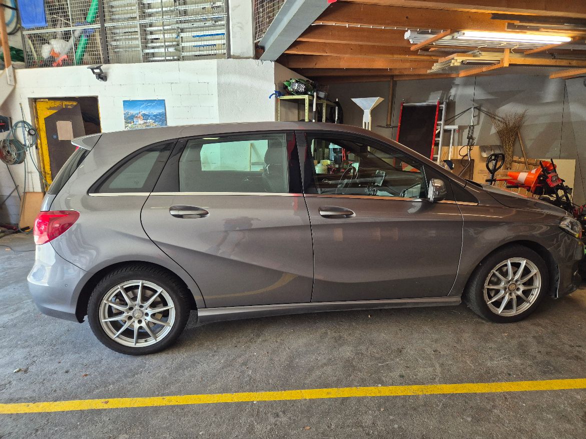 MERCEDES-BENZ B 220 Urban 4Matic 7G-DCT-image-1