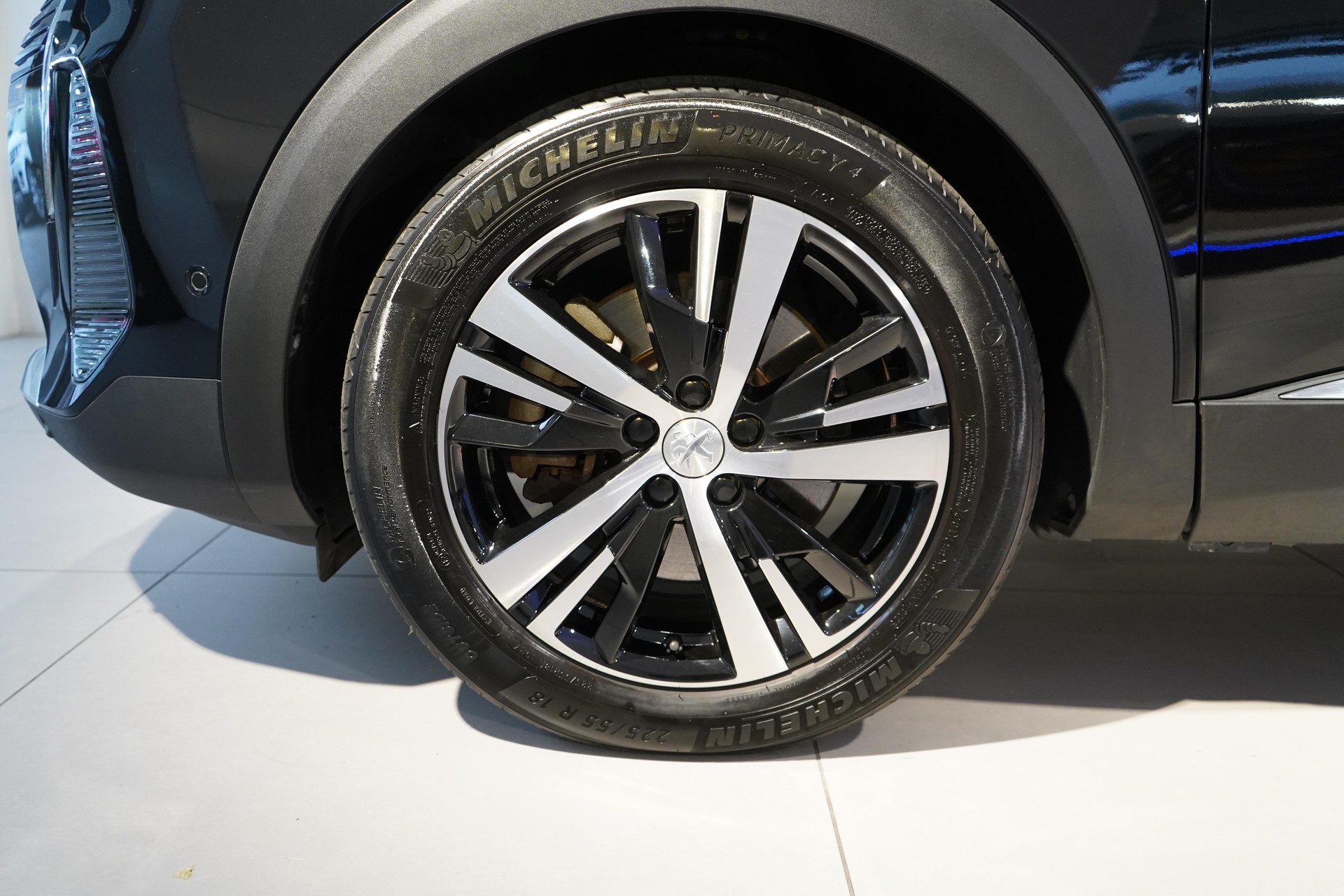 PEUGEOT 3008 1.6 Plug-in Hybrid4 GT-image-22