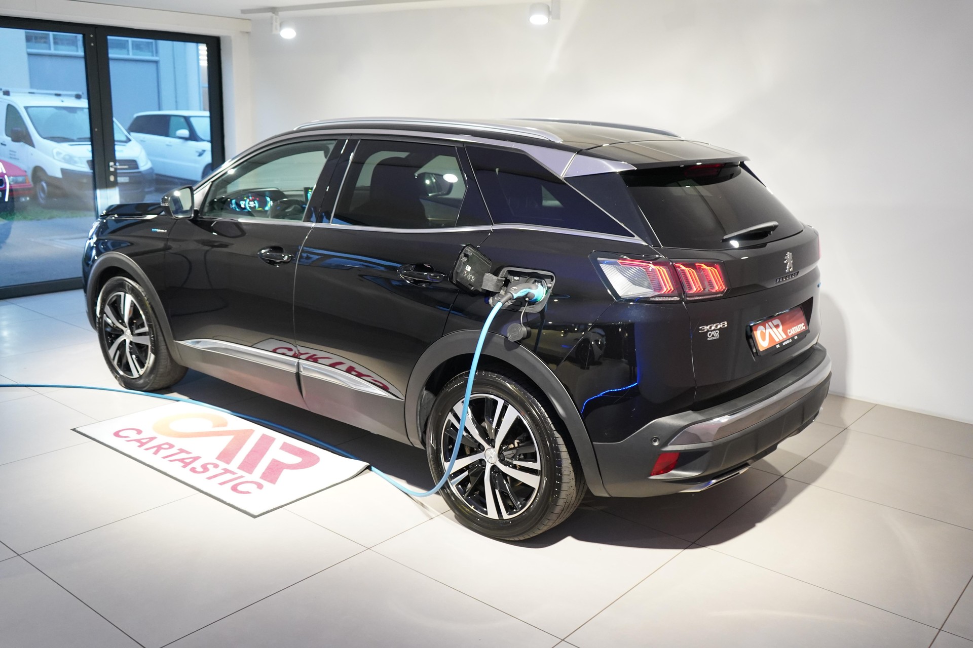 PEUGEOT 3008 1.6 Plug-in Hybrid4 GT-image-3