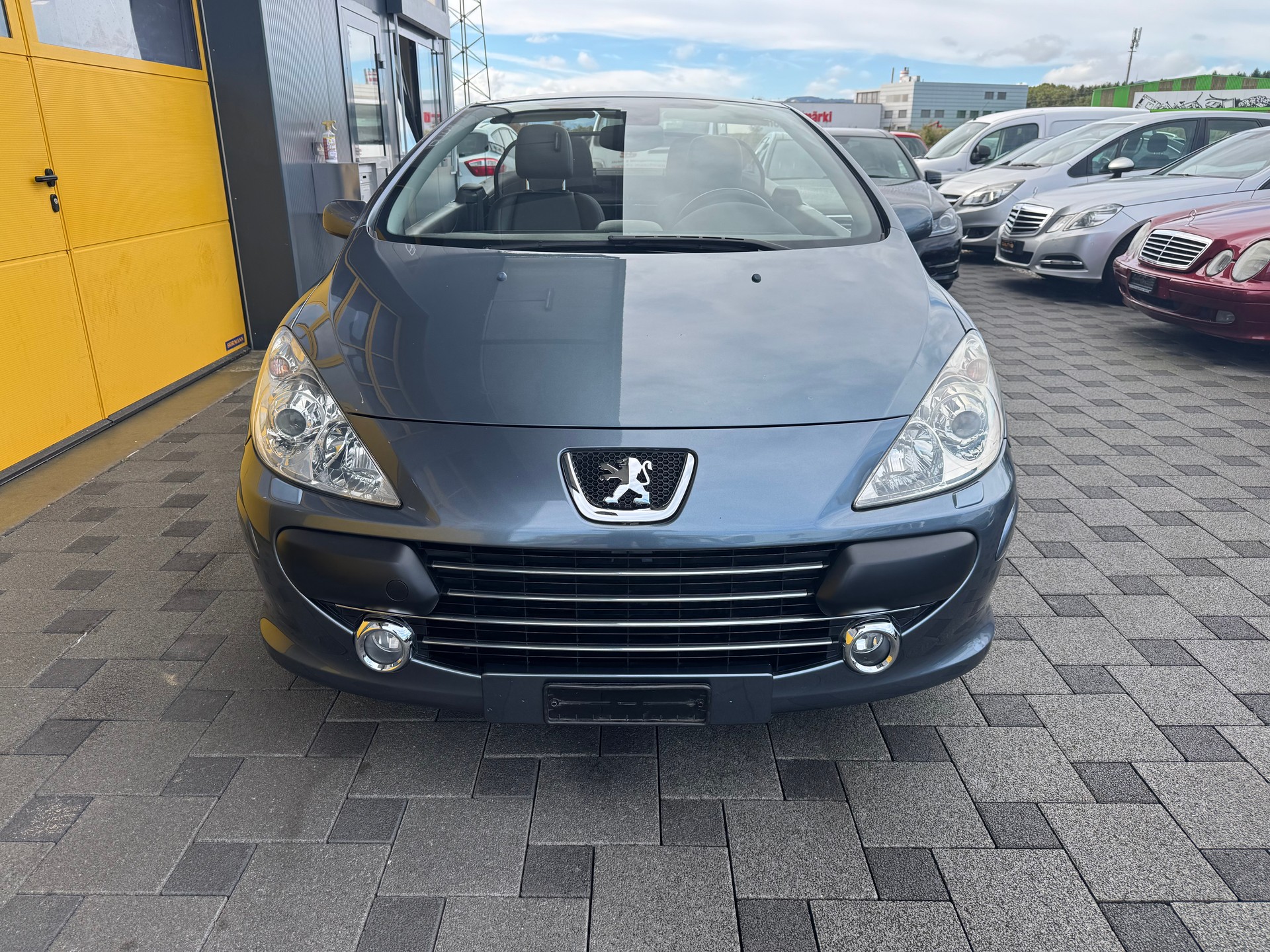 PEUGEOT 307 CC 2.0 16V Platinum Edition-image-1