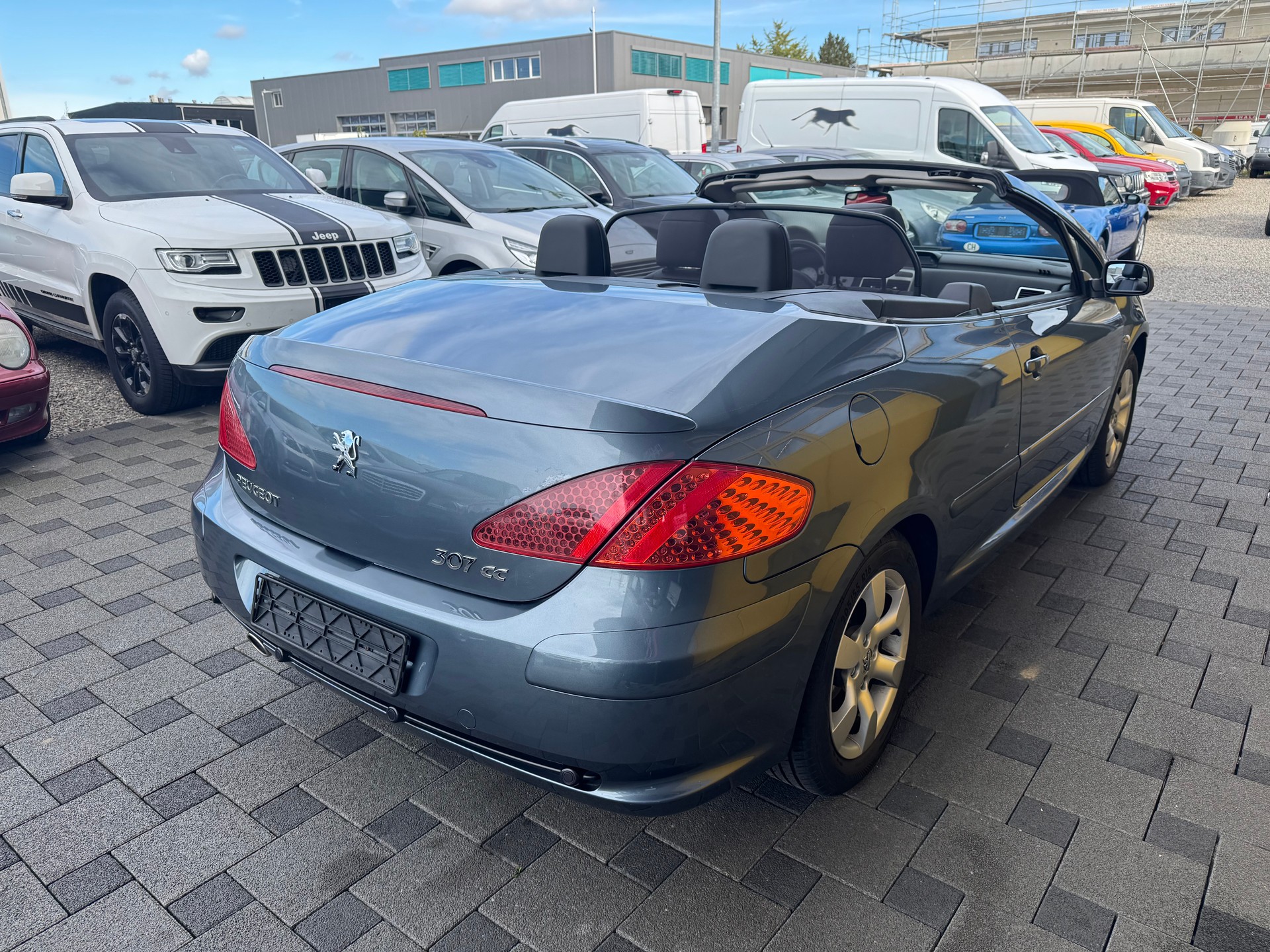 PEUGEOT 307 CC 2.0 16V Platinum Edition-image-5