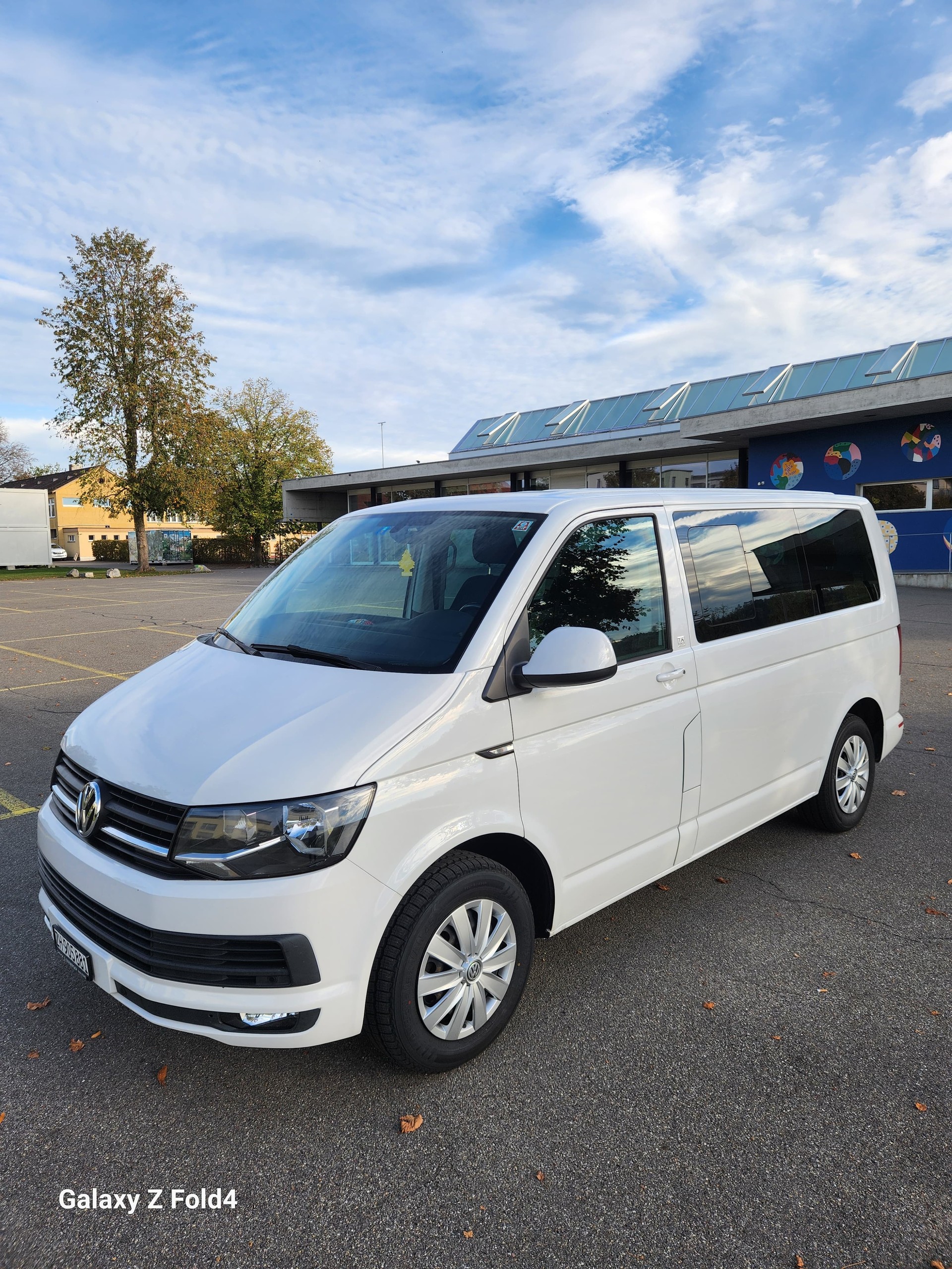 VW 2.0 TDI 150 HL Liberty Multivan-image-1
