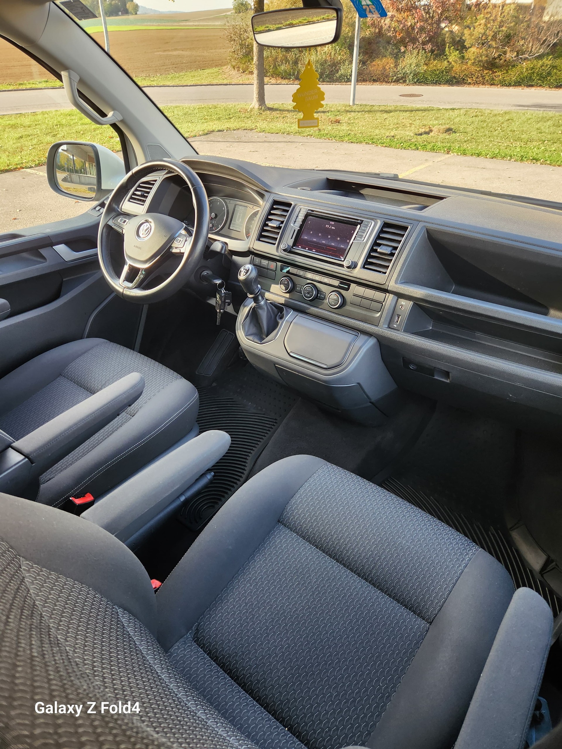 VW 2.0 TDI 150 HL Liberty Multivan-image-4