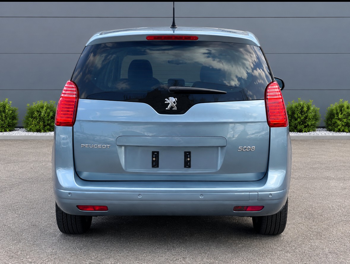 PEUGEOT 5008 1.6 16V T Sport-image-2