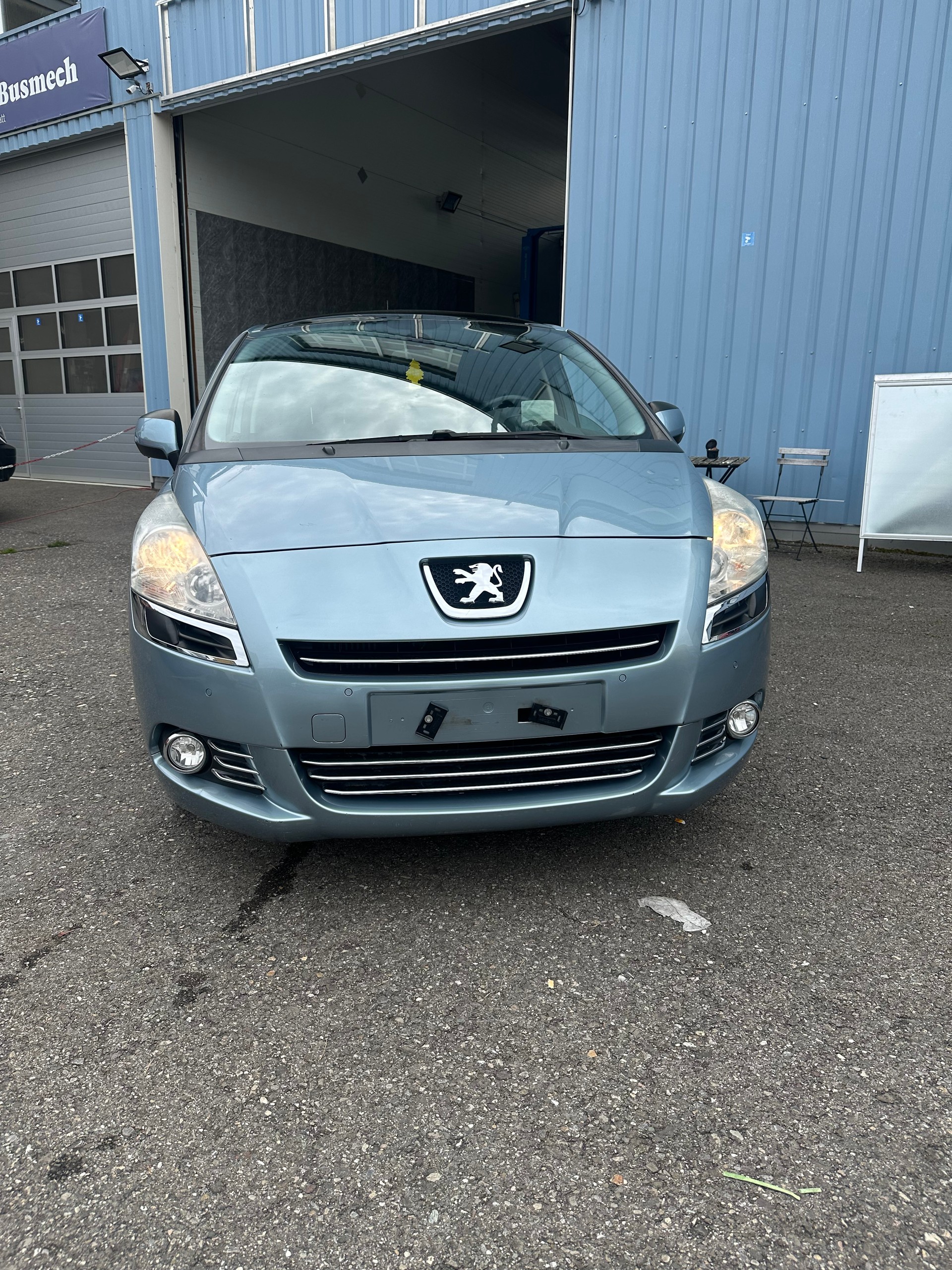 PEUGEOT 5008 1.6 16V T Sport-image-6