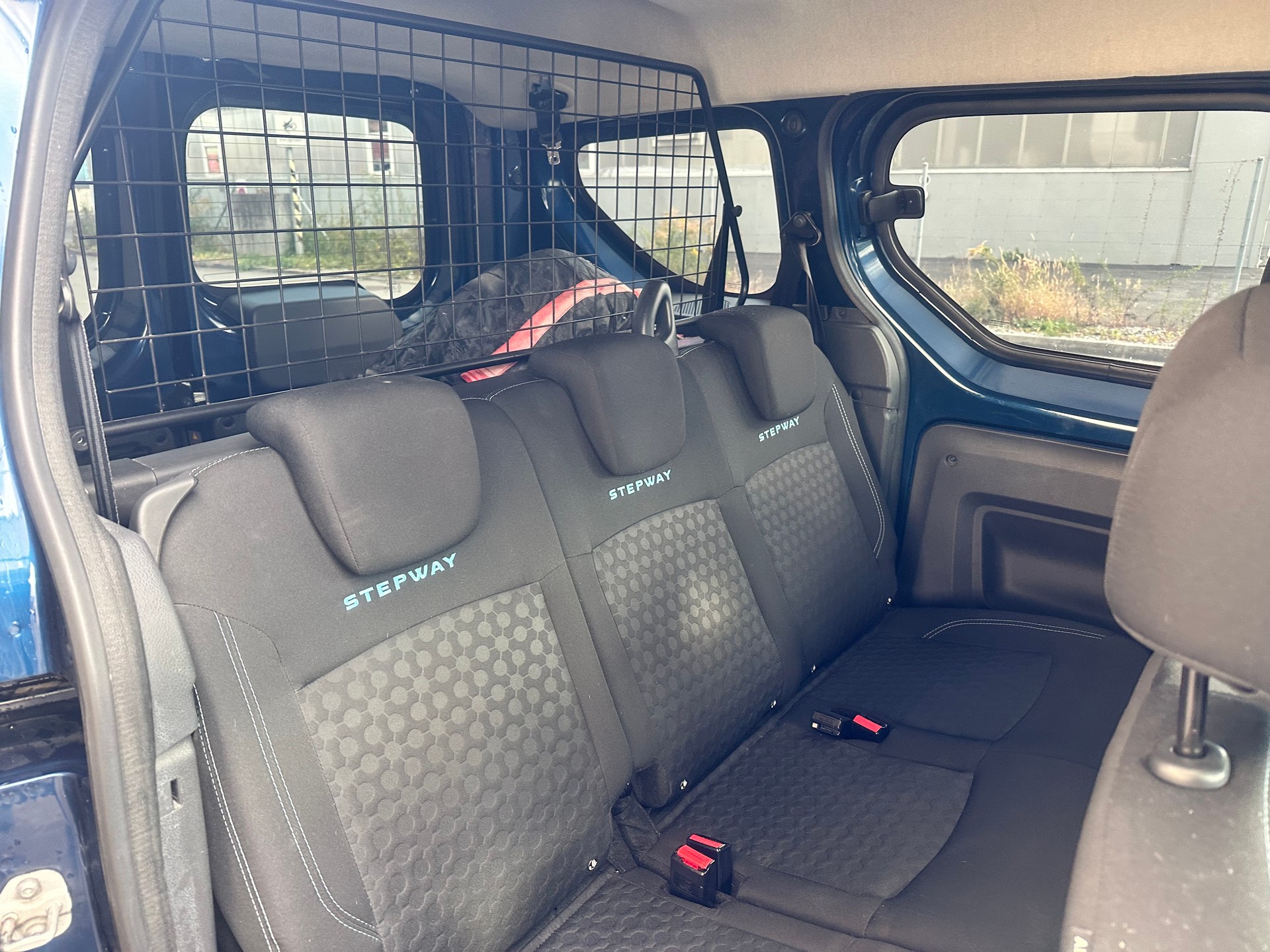 DACIA Dokker 1.2 T Stepway-image-15