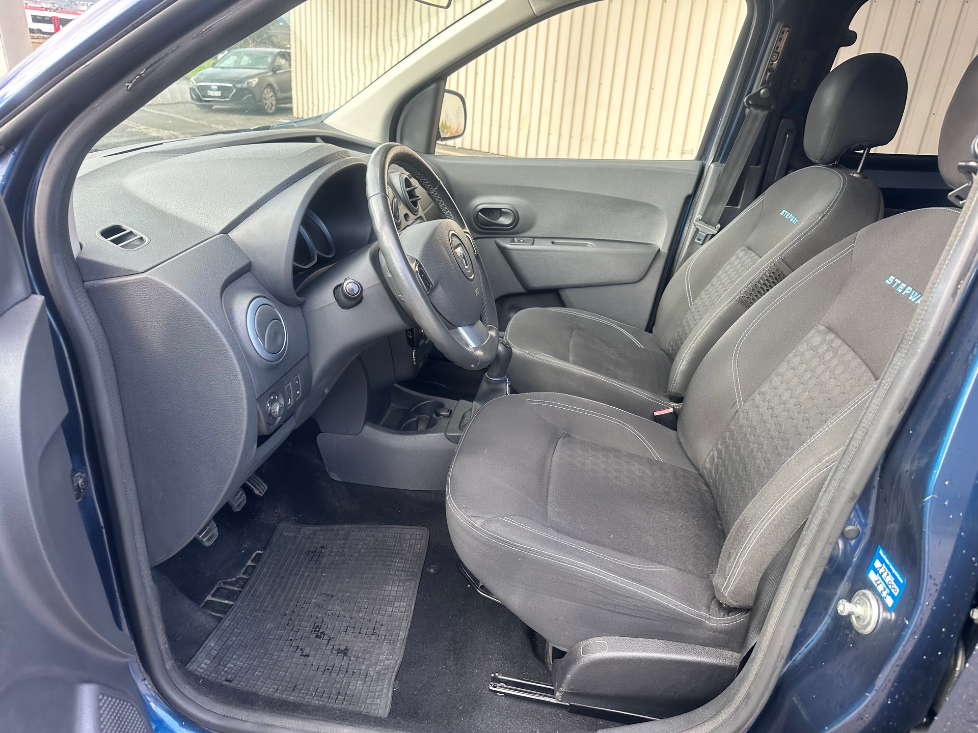 DACIA Dokker 1.2 T Stepway-image-13