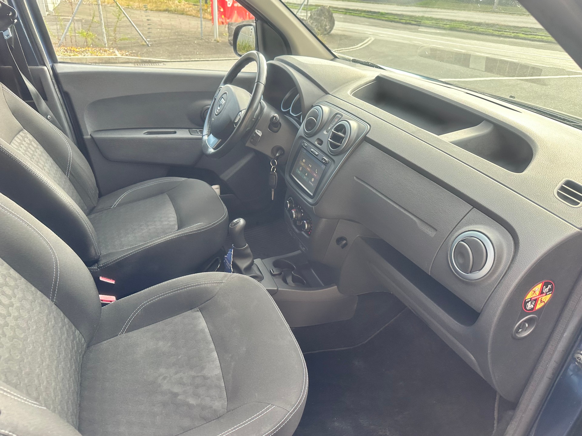 DACIA Dokker 1.2 T Stepway-image-14