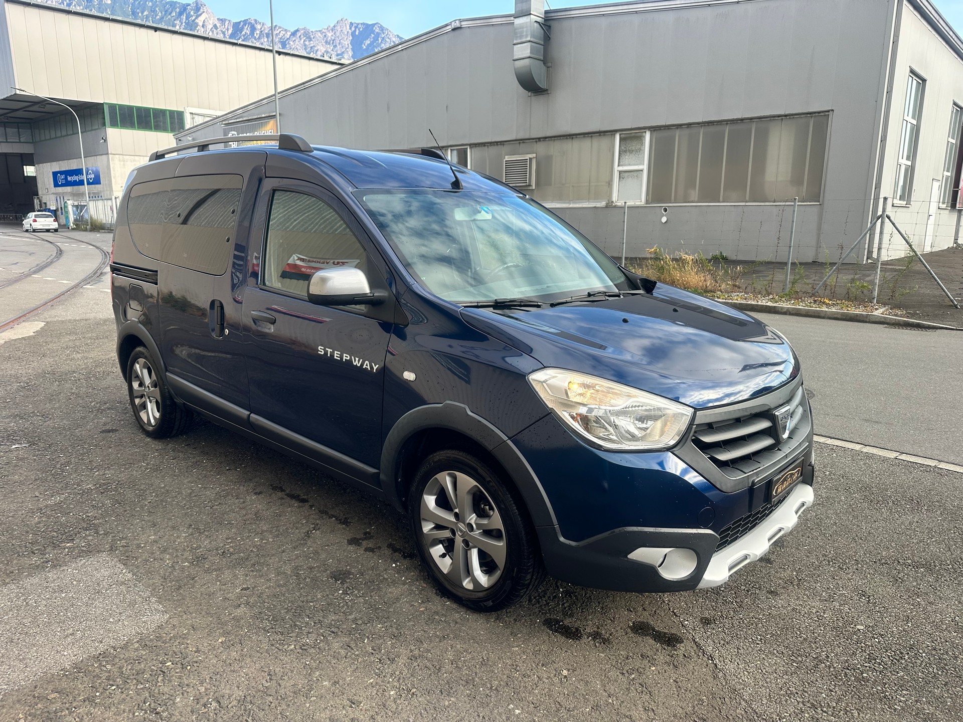 DACIA Dokker 1.2 T Stepway-image-1