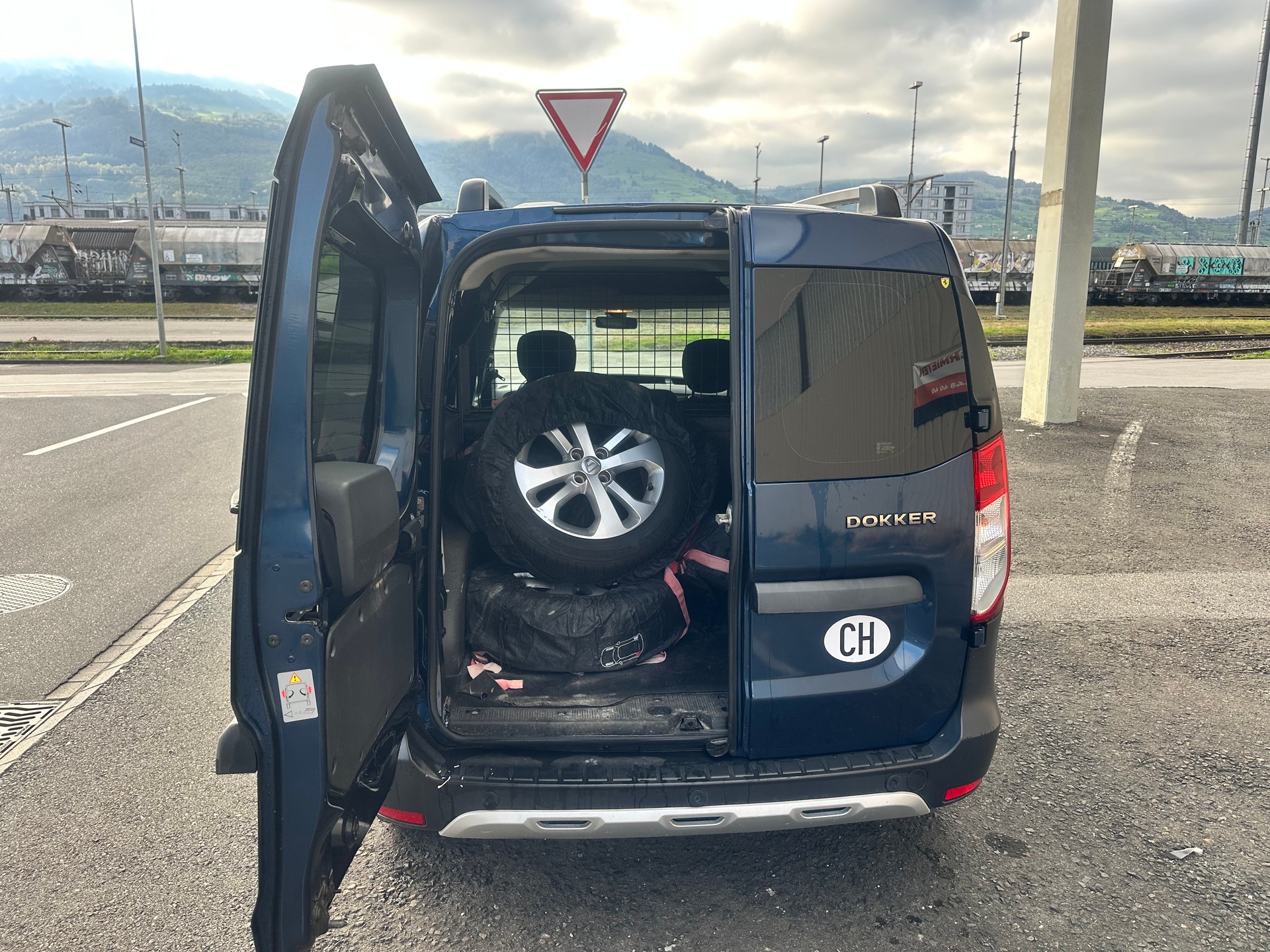 DACIA Dokker 1.2 T Stepway-image-9