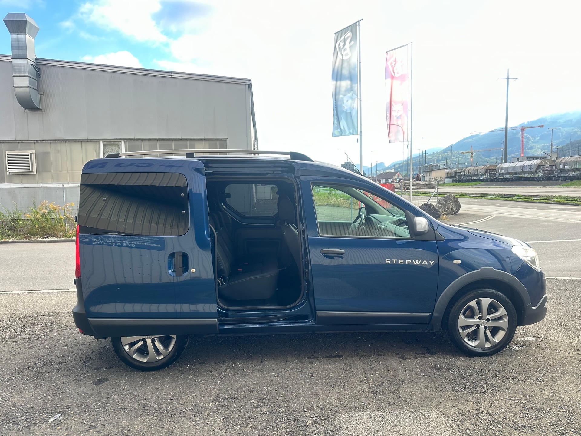 DACIA Dokker 1.2 T Stepway-image-8