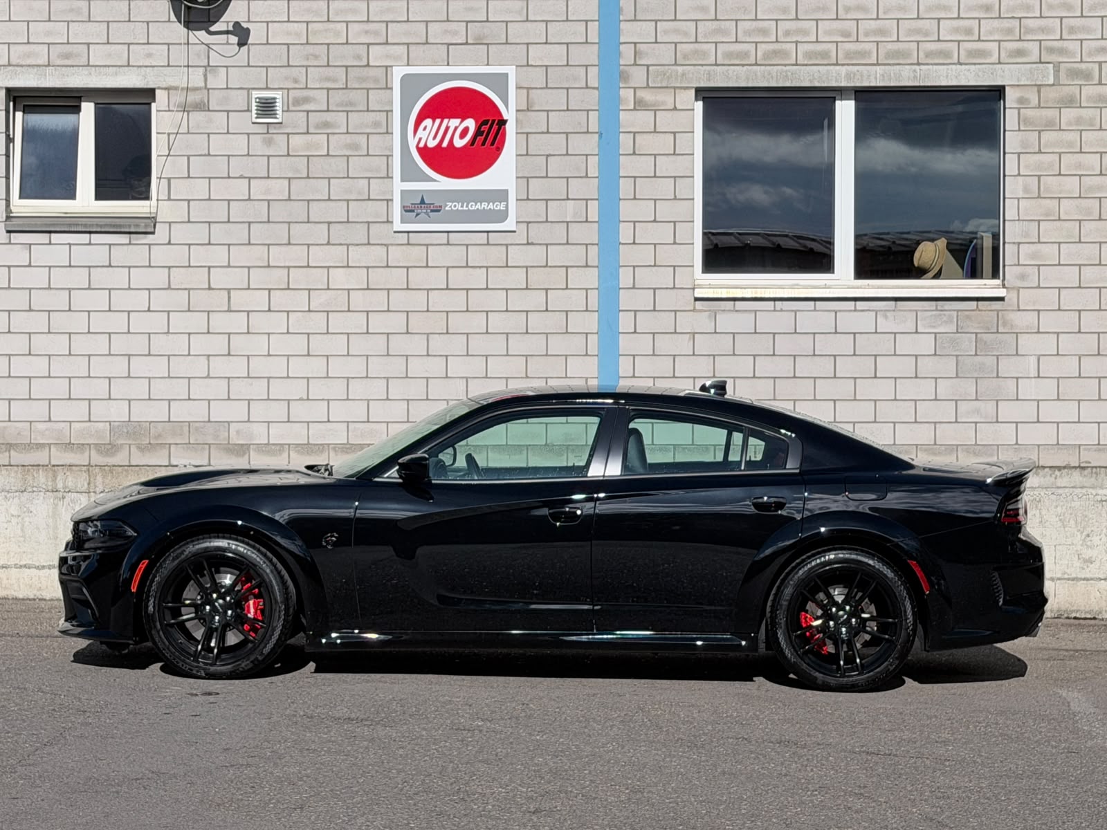 DODGE CHARGER HELLCAT WIDEBODY 717 PS-image-11