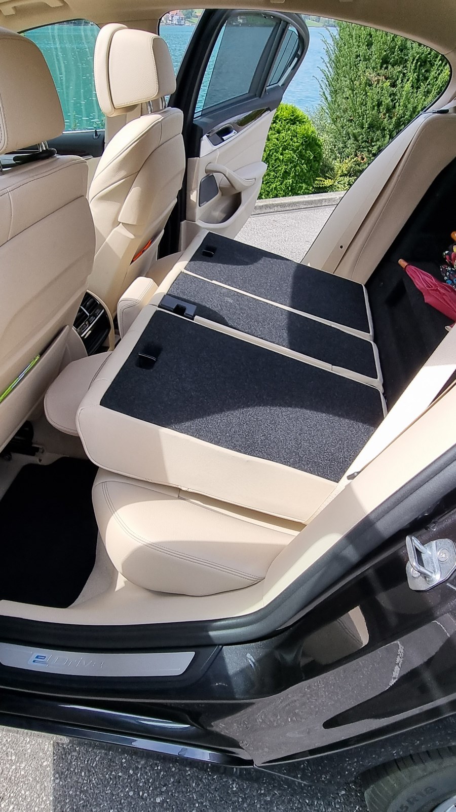 BMW 530e iPerformance Sport Line Steptronic-image-11