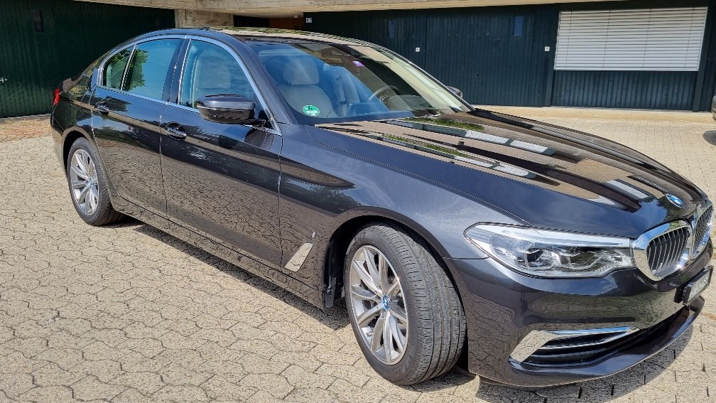 BMW 530e iPerformance Sport Line Steptronic-image-0