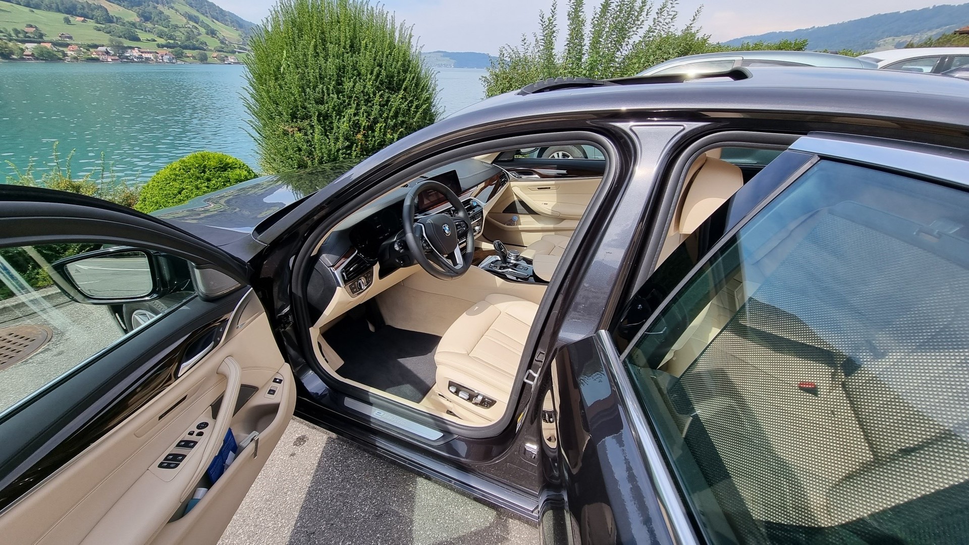 BMW 530e iPerformance Sport Line Steptronic-image-3