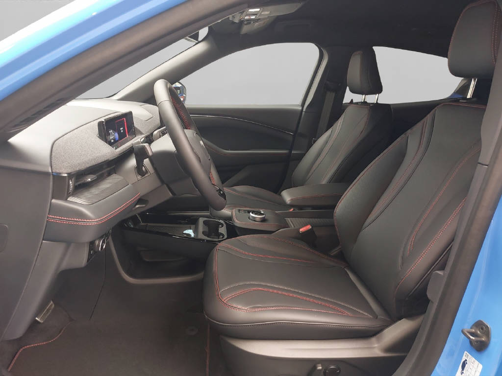 FORD Mustang Mach-E Premium Extended RWD-image-4