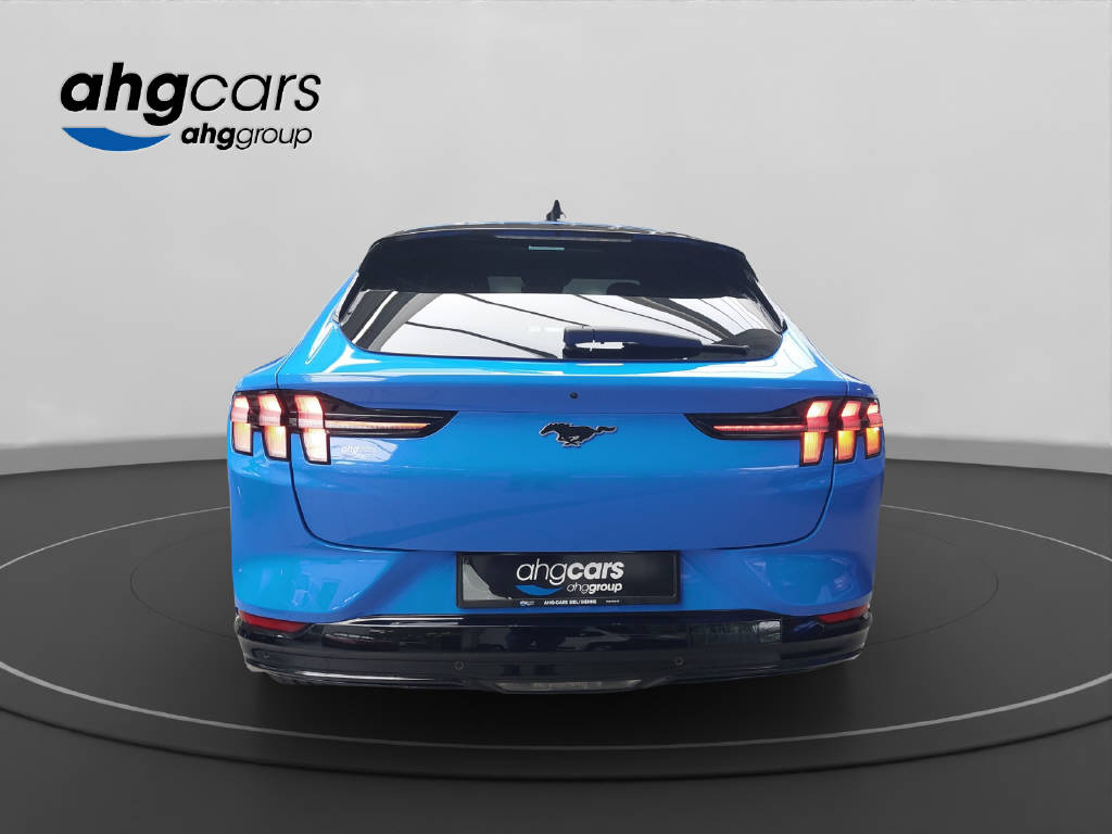 FORD Mustang Mach-E Premium Extended RWD-image-3