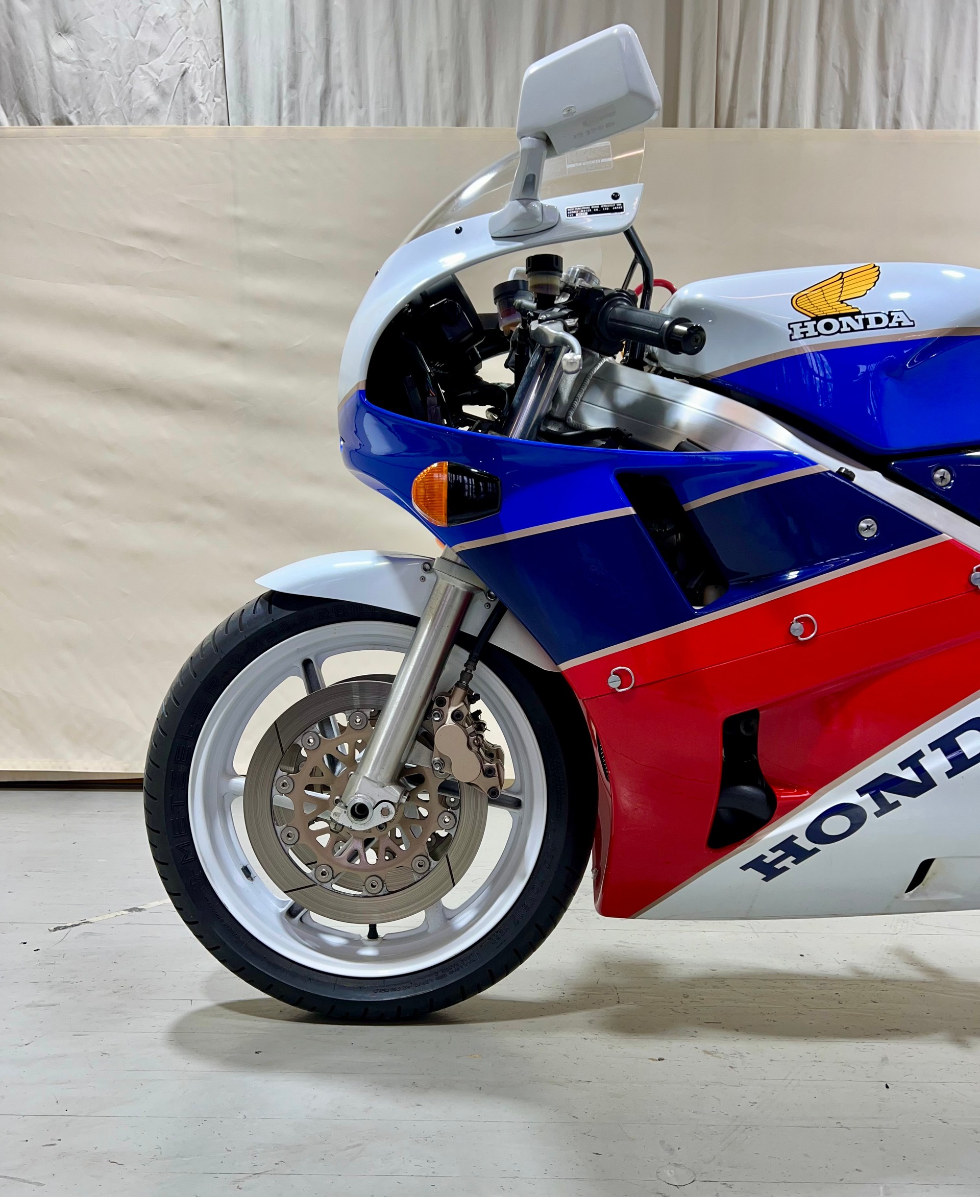 HONDA VFR 750 R - RC30-image-5