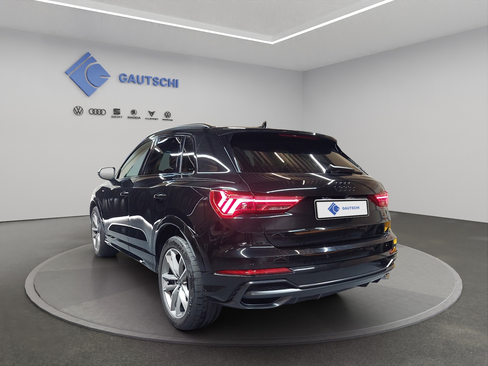 AUDI Q3 35 TDI S line quattro S-tronic-image-2
