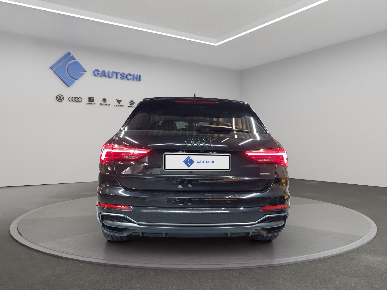 AUDI Q3 35 TDI S line quattro S-tronic-image-3