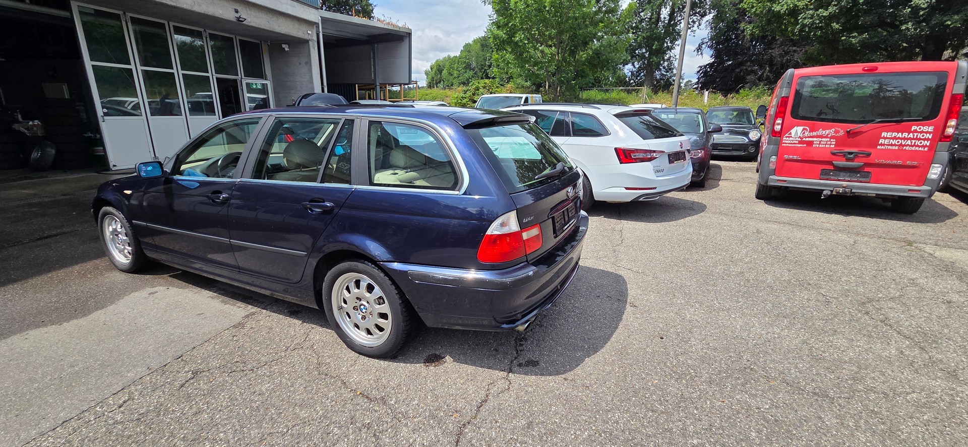 BMW 325xi Touring-image-2
