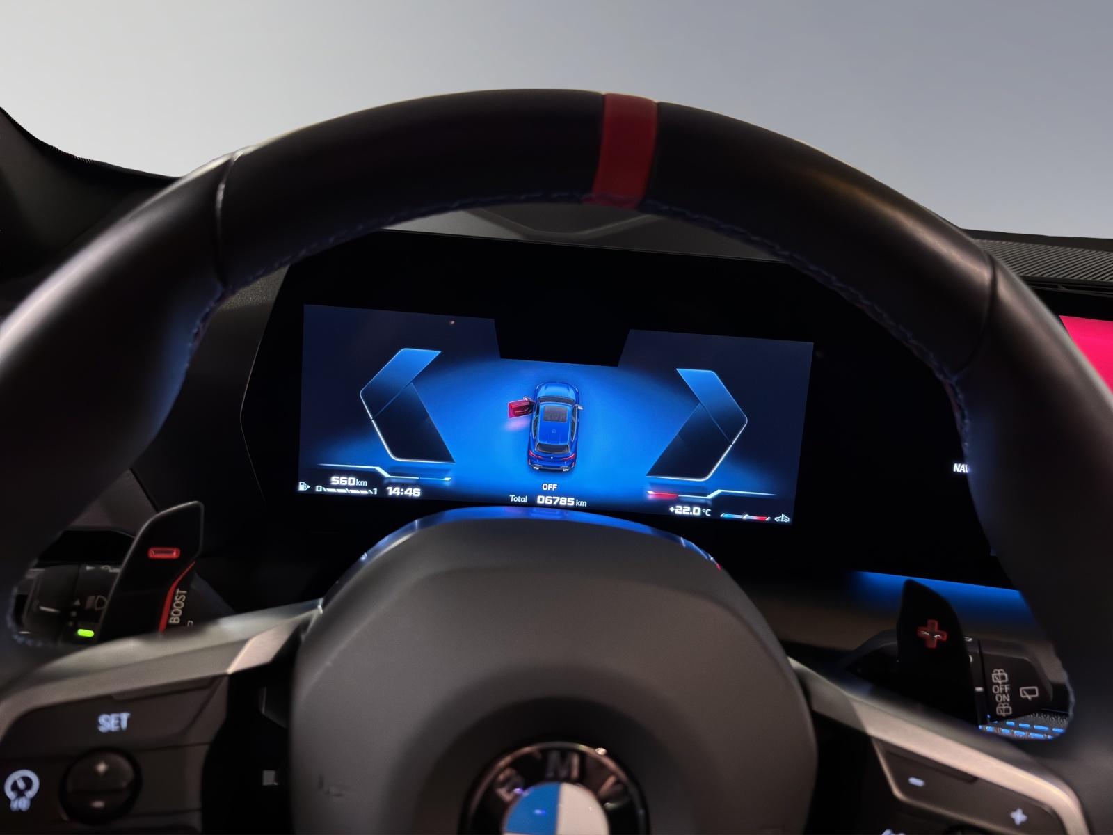 BMW M135i xDrive-image-4